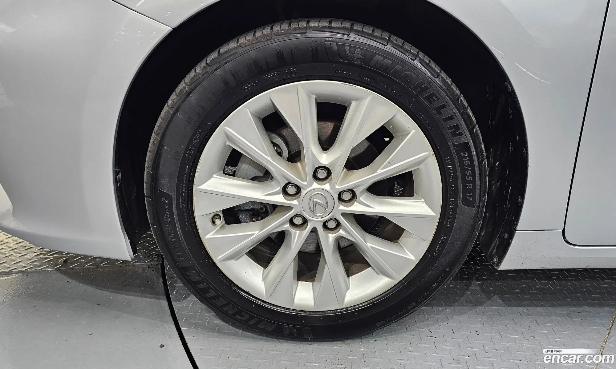 Lexus ES300h 2015 — 9