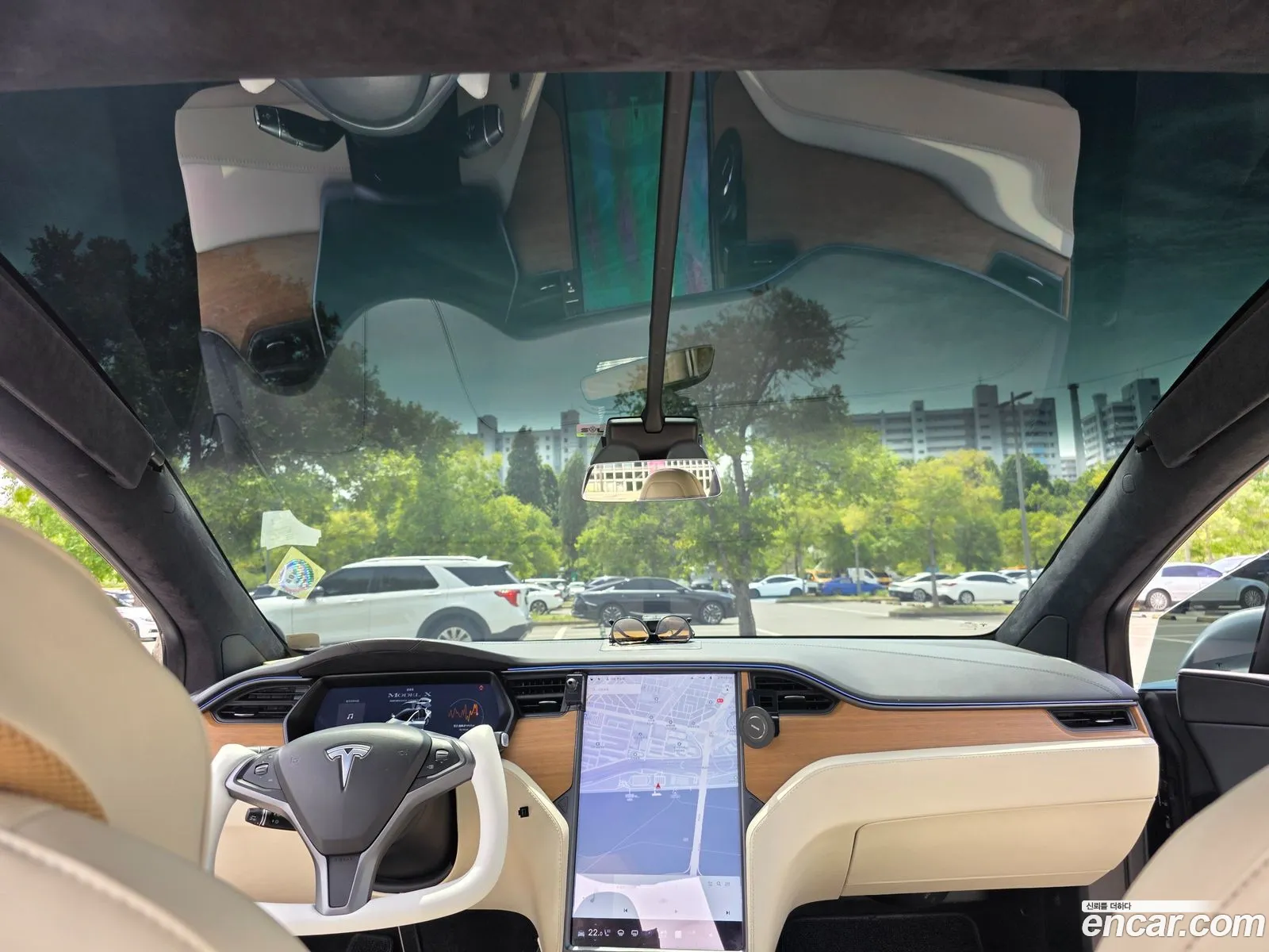 Tesla Model X 2020 — 3