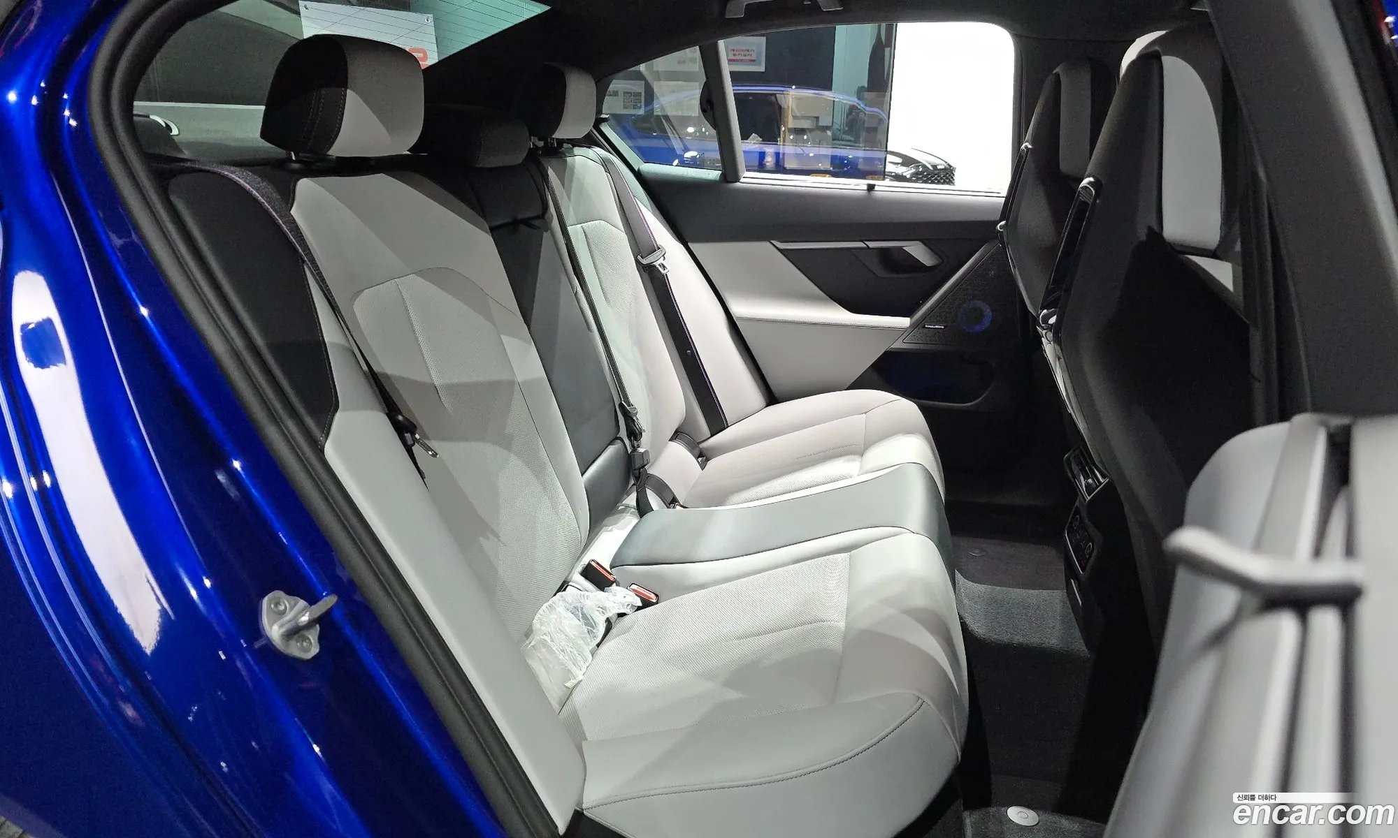 BMW M5 2026 WBS81FK02TCW74677 — 14