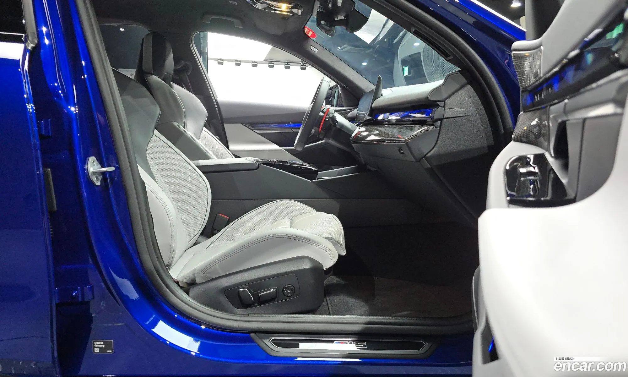 BMW M5 2026 WBS81FK02TCW74677 — 33