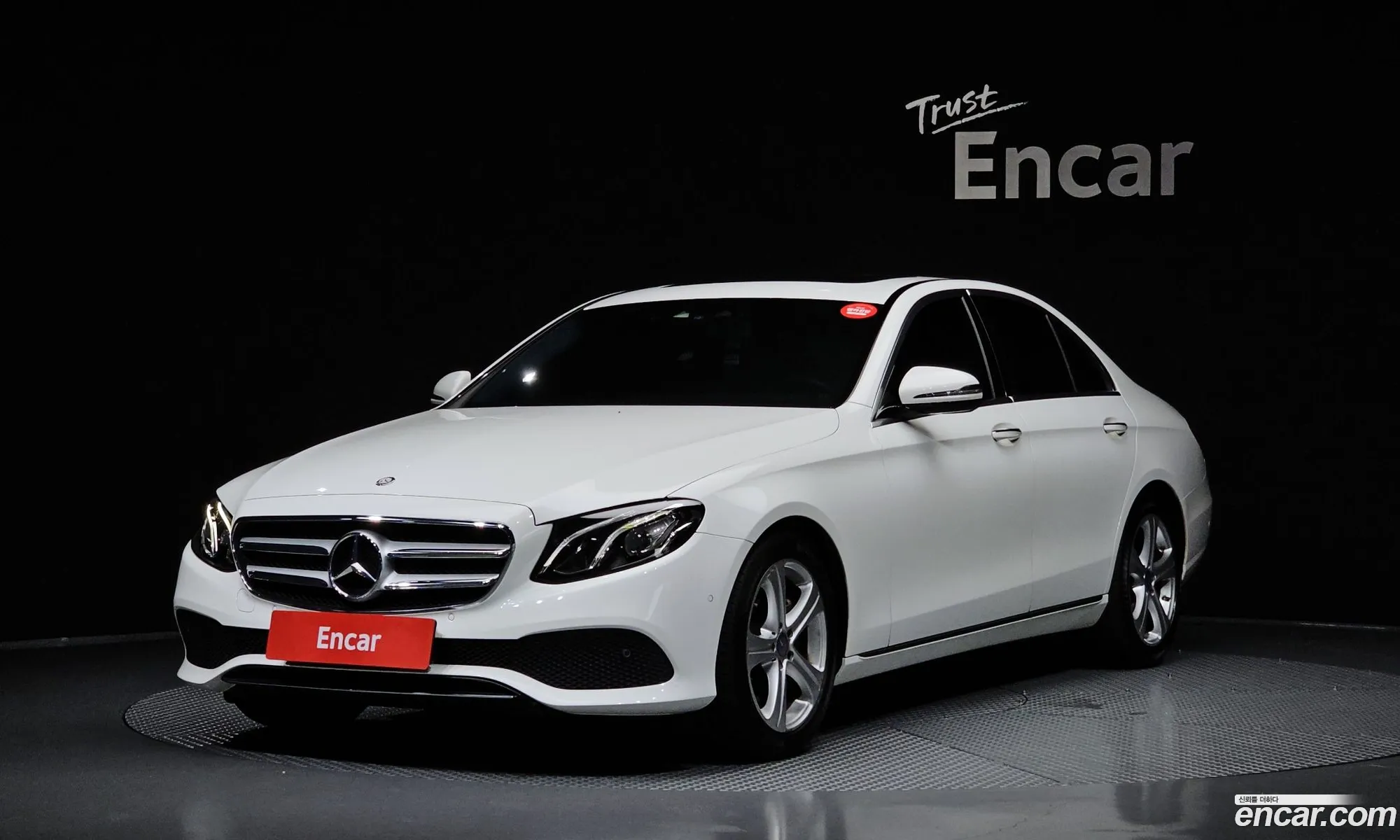 Mercedes-Benz E-Class W213 2016 — 20