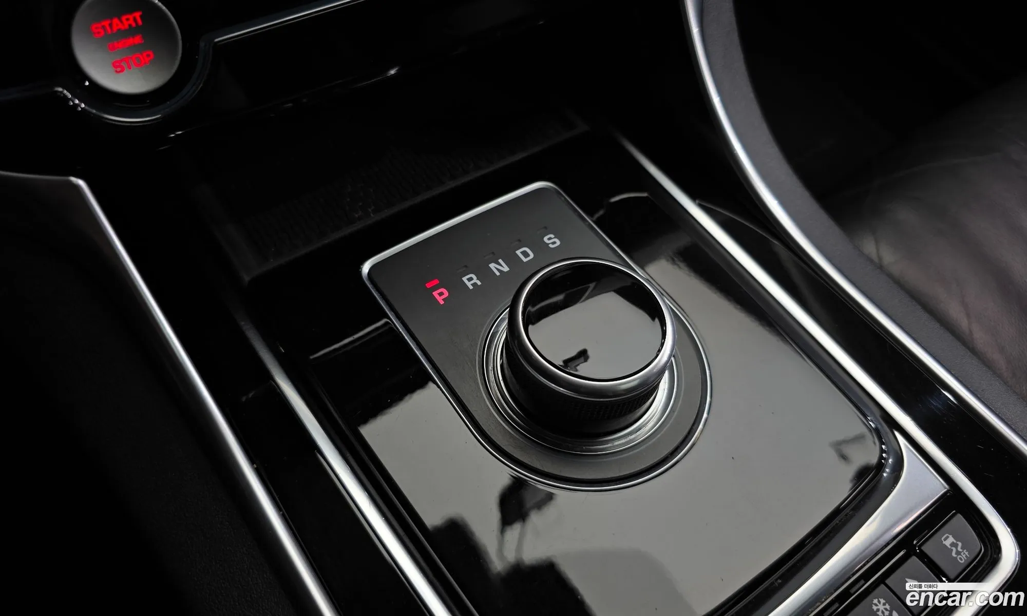 Jaguar XE 2018 SAJAB4BNXJCP34452 — 22