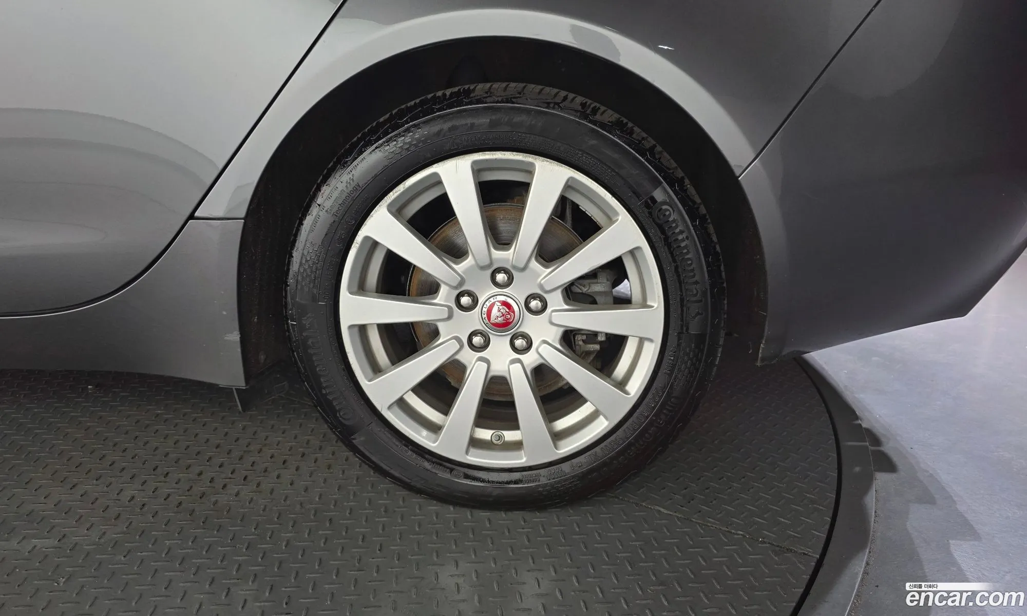 Jaguar XE 2018 SAJAB4BNXJCP34452 — 8
