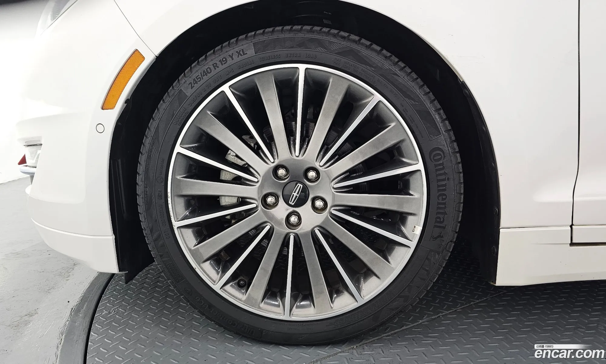 Lincoln MKZ 2016 3LN6L2LU3GR622870 — 20