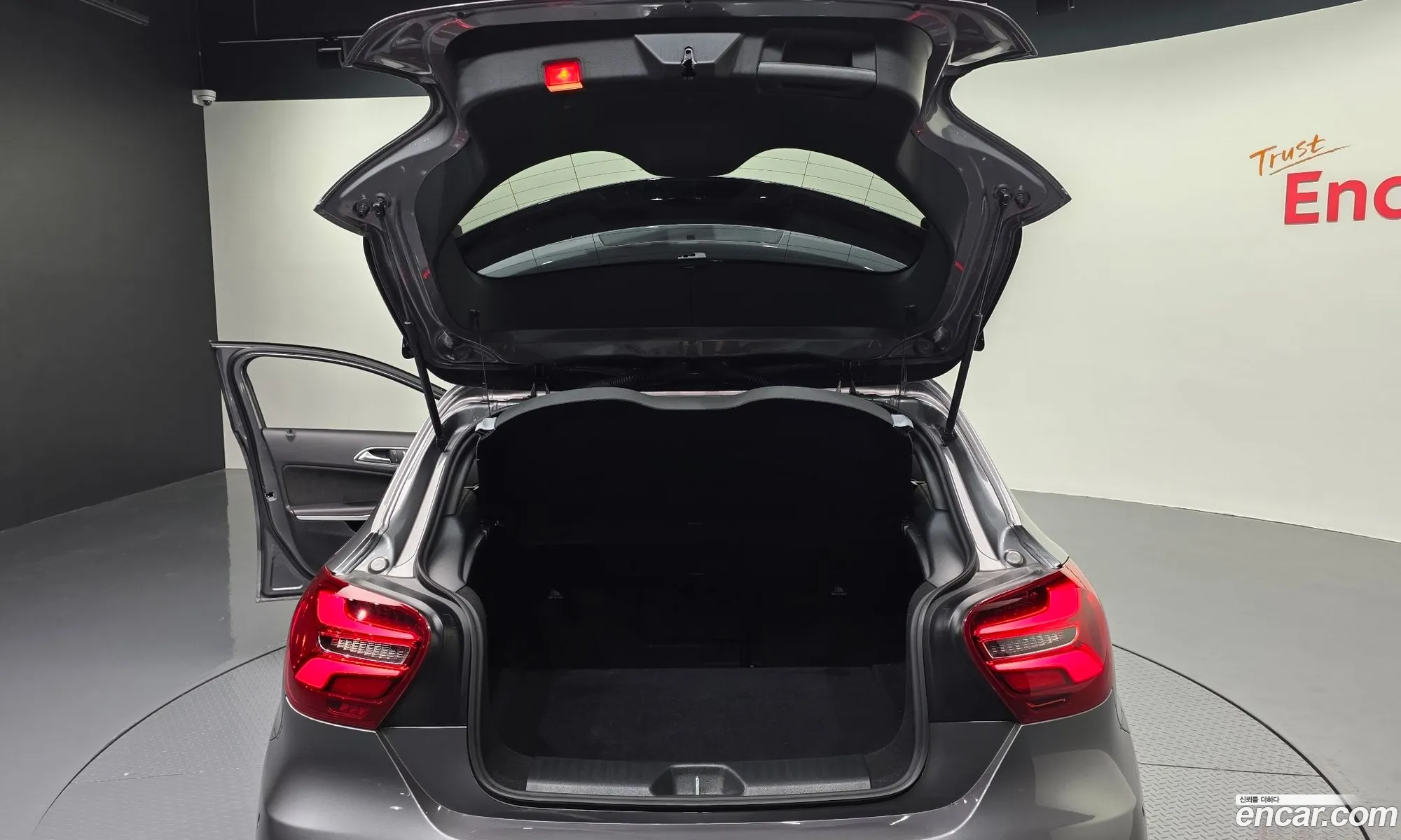 Mercedes-Benz A-Class W176 2018 — 22