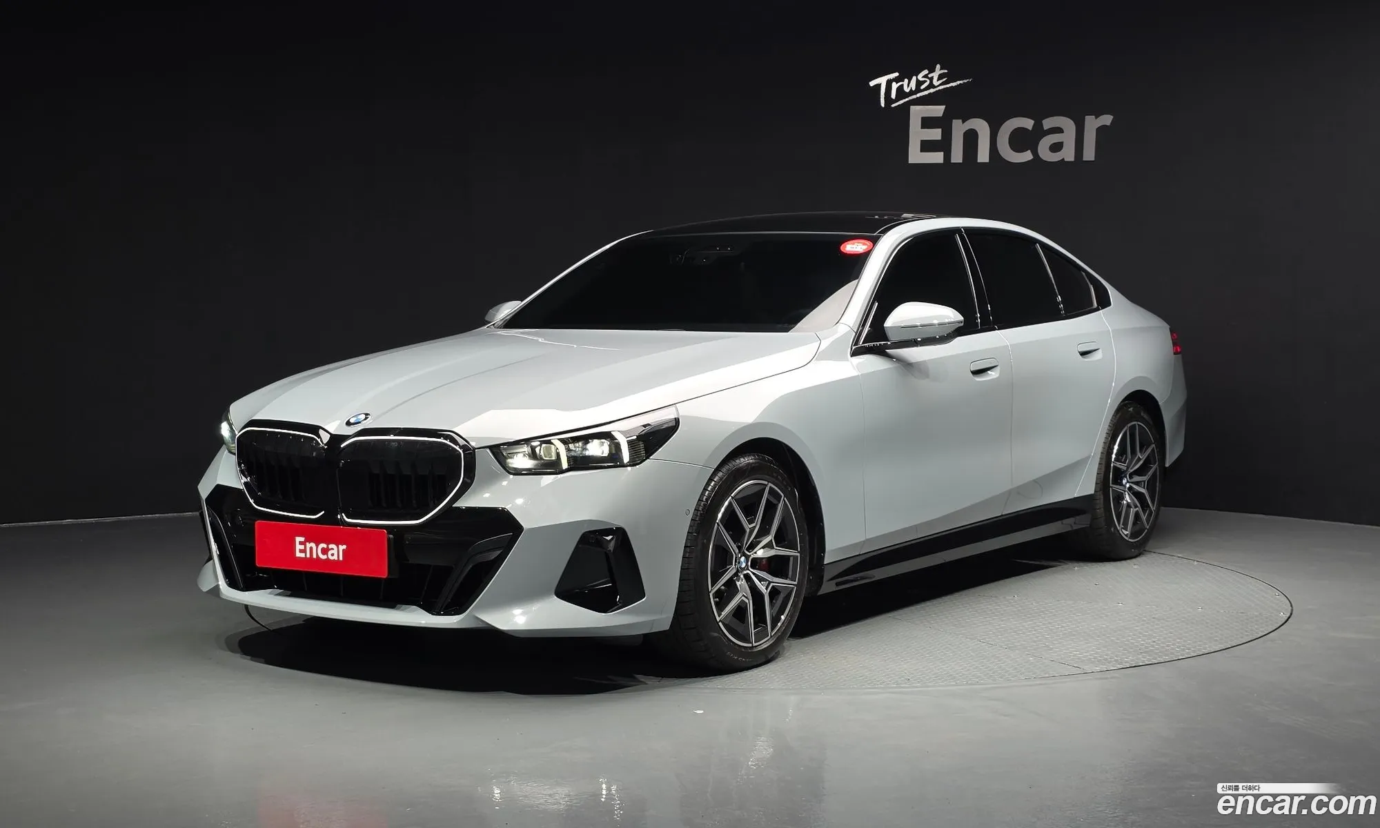 BMW 5 Series 2025 — 18