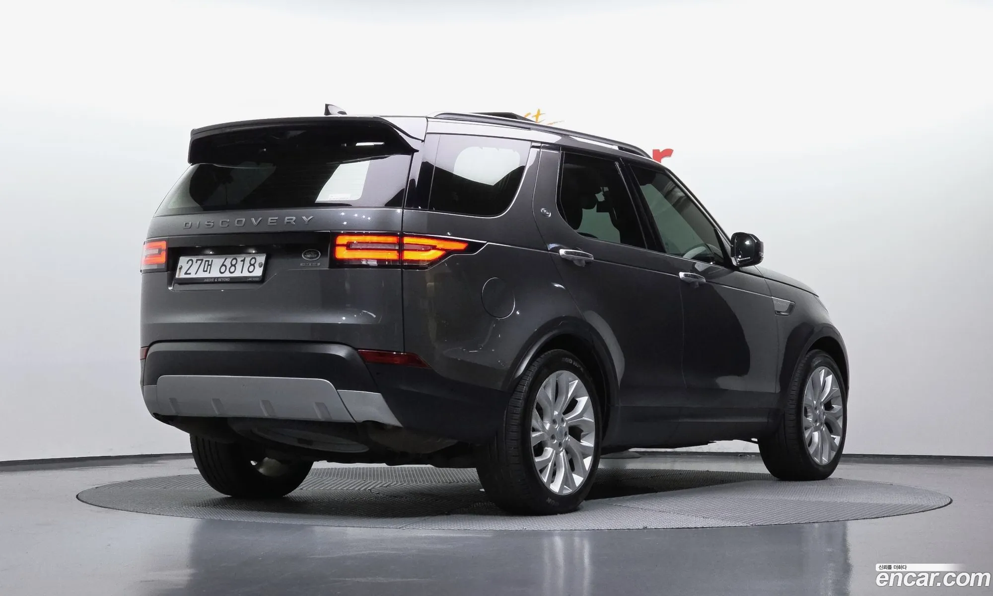 Land Rover Discovery 5 2019 — 22