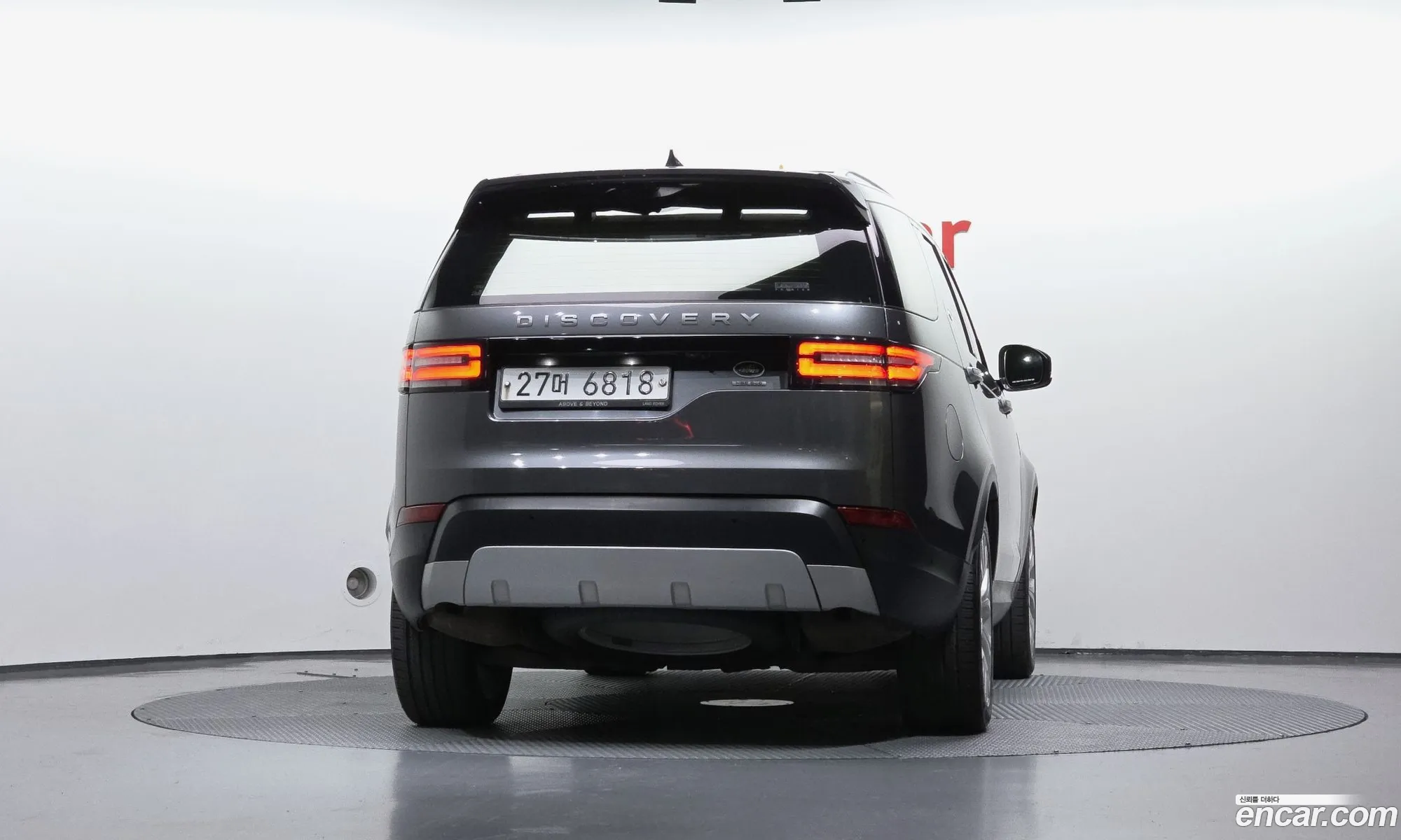 Land Rover Discovery 5 2019 — 23