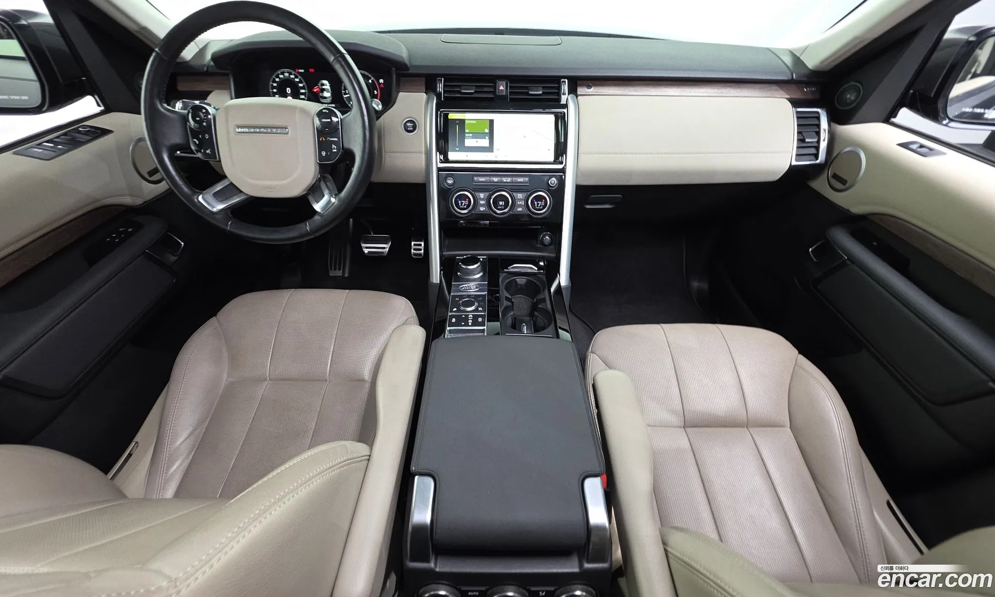Land Rover Discovery 5 2019 — 19
