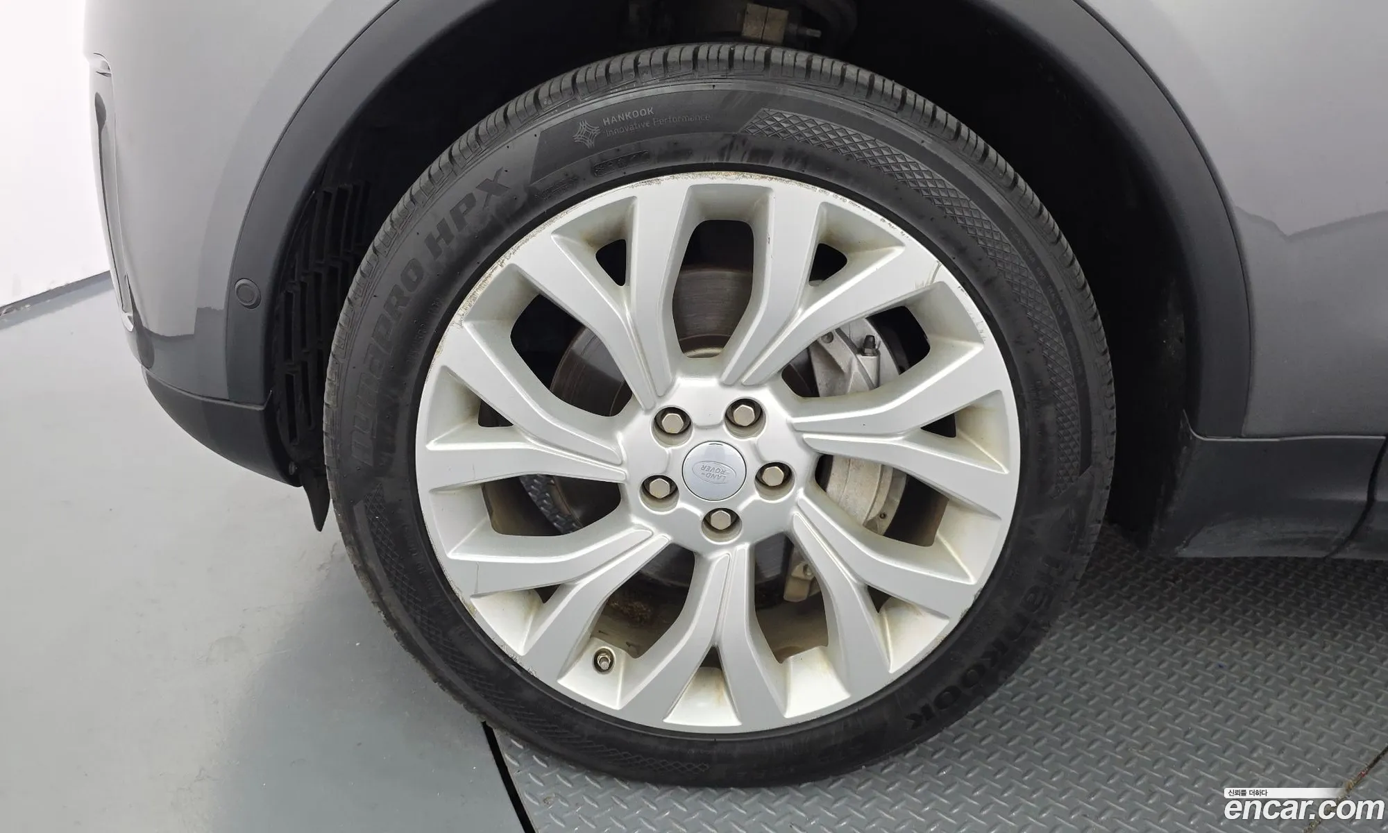 Land Rover Discovery 5 2019 — 9