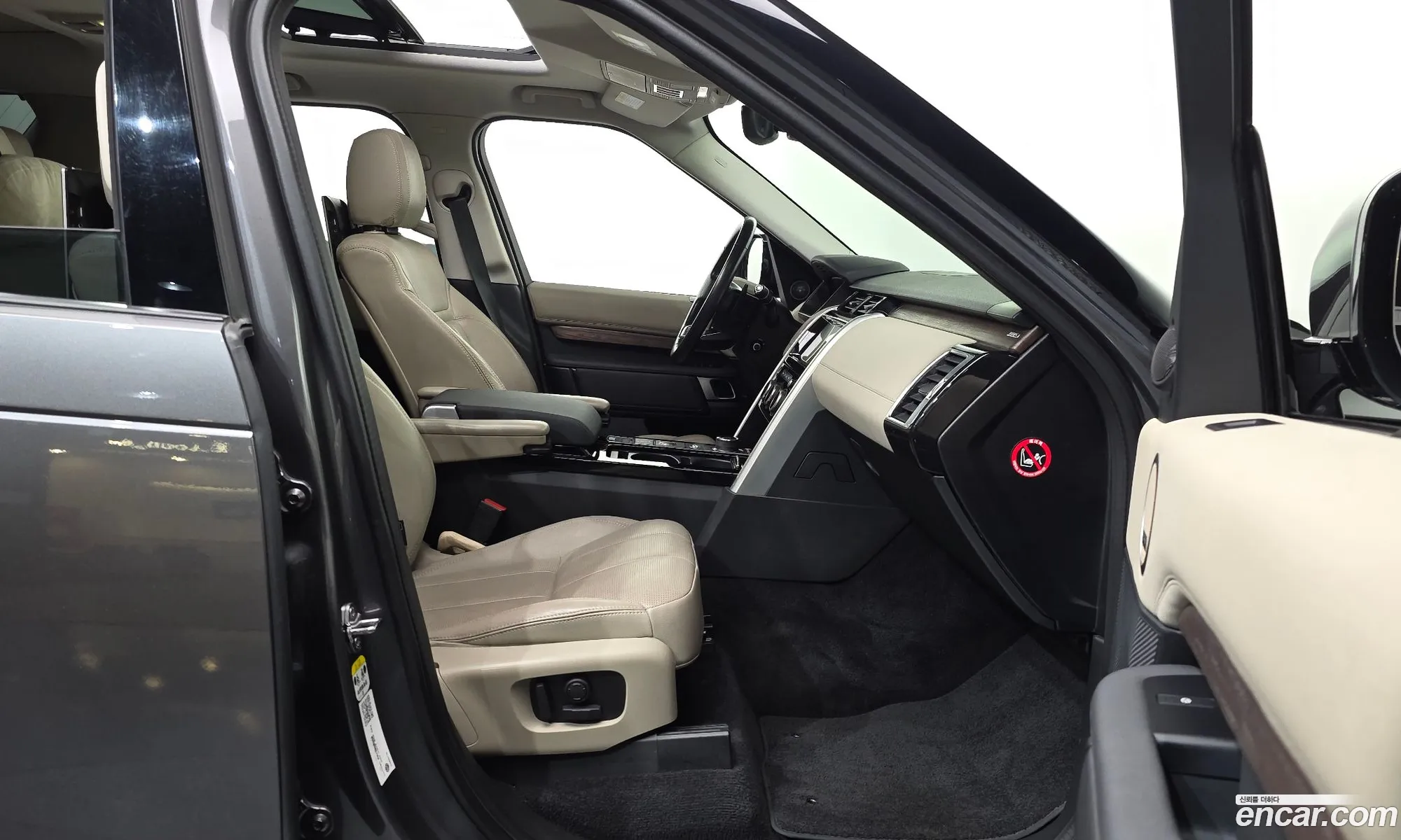 Land Rover Discovery 5 2019 — 20