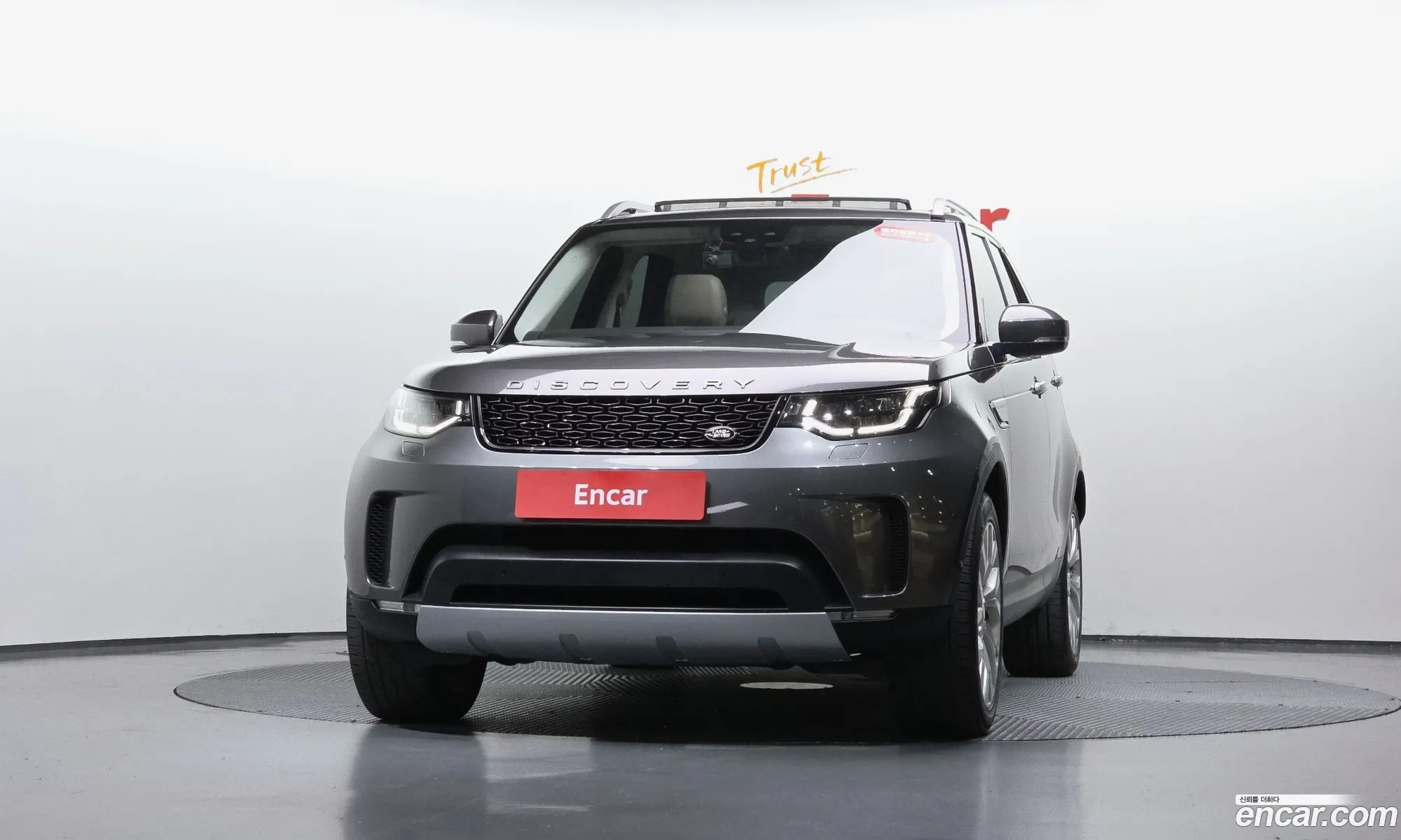 Land Rover Discovery 5 2019 — 4