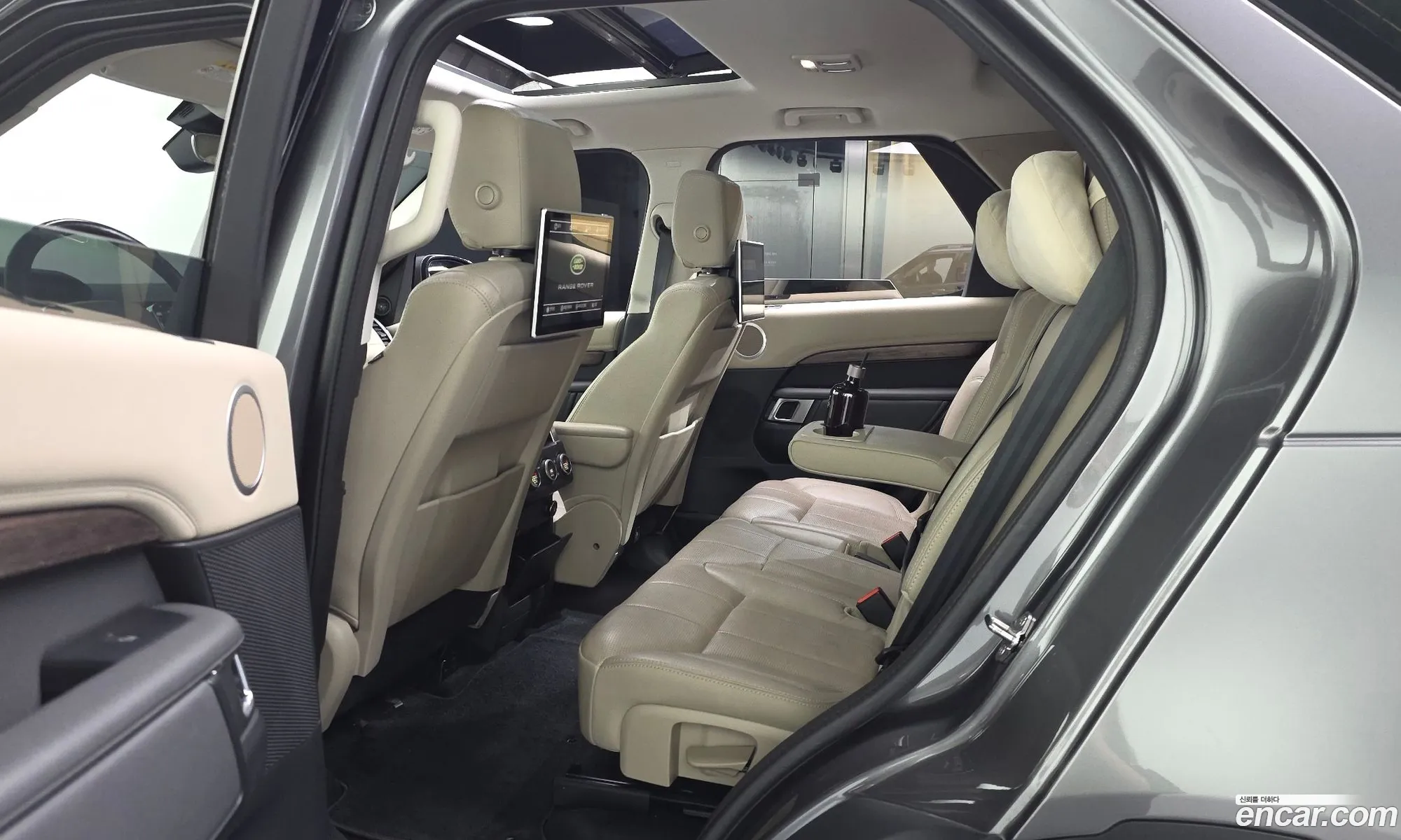 Land Rover Discovery 5 2019 — 35