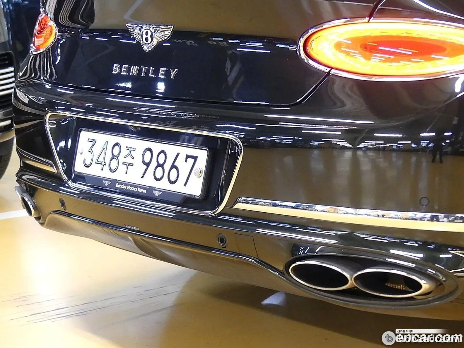 Bentley Continental GT 2023 — 17