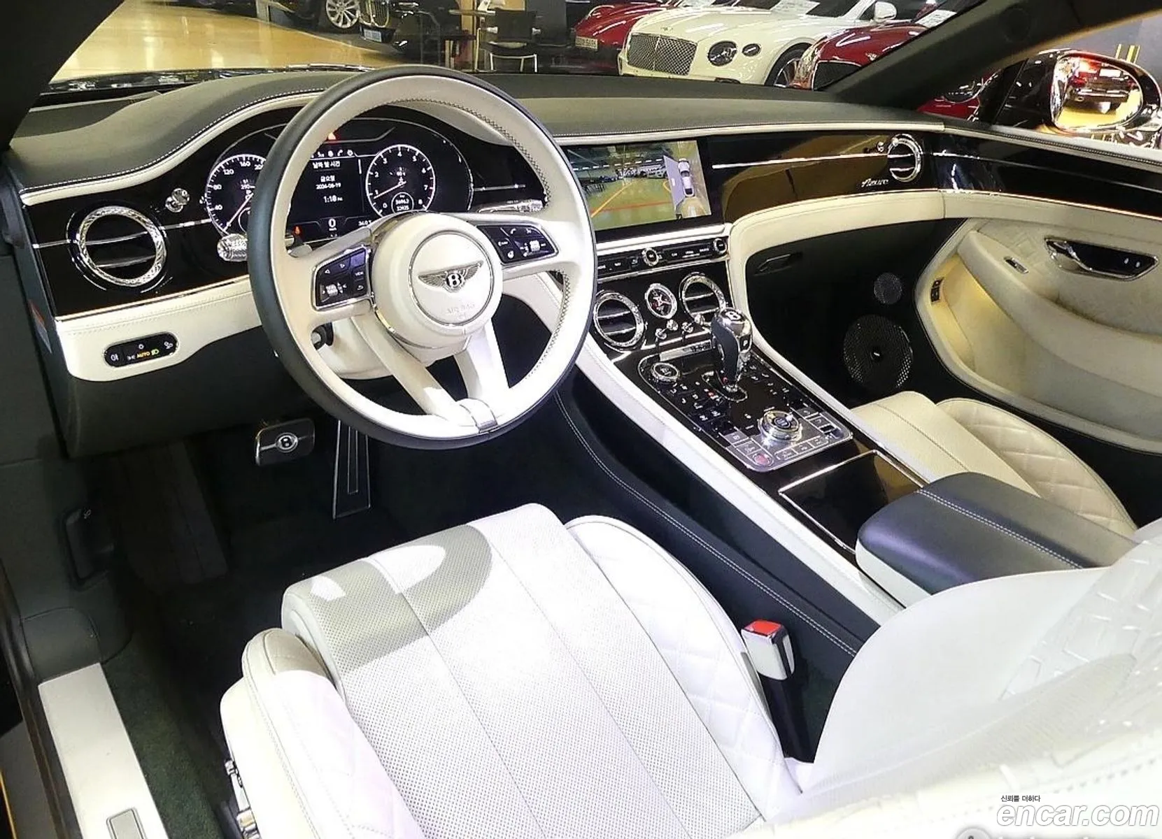 Bentley Continental GT 2023 — 12