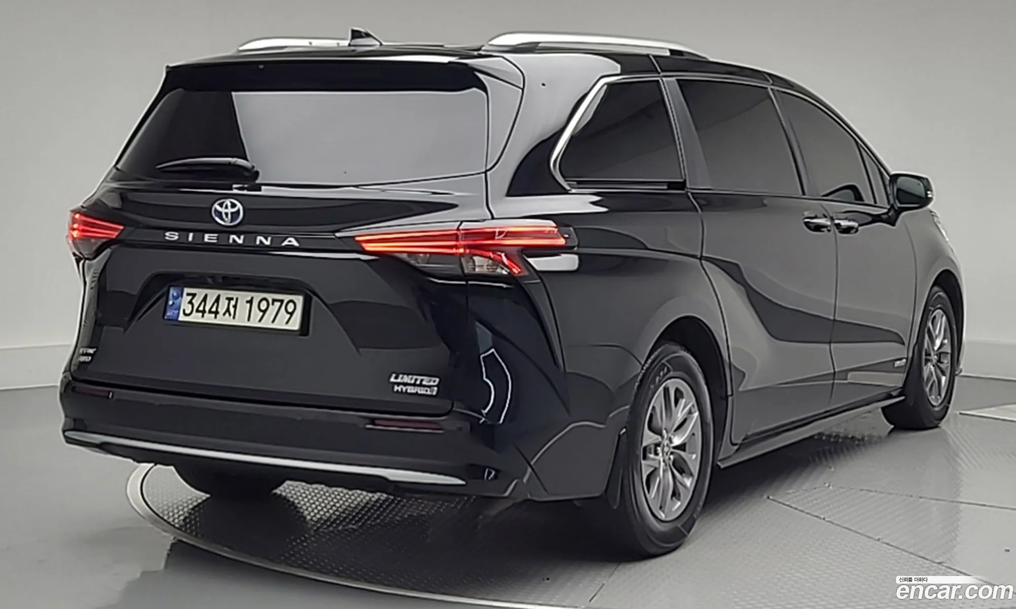 Toyota Sienna 2021 — 19