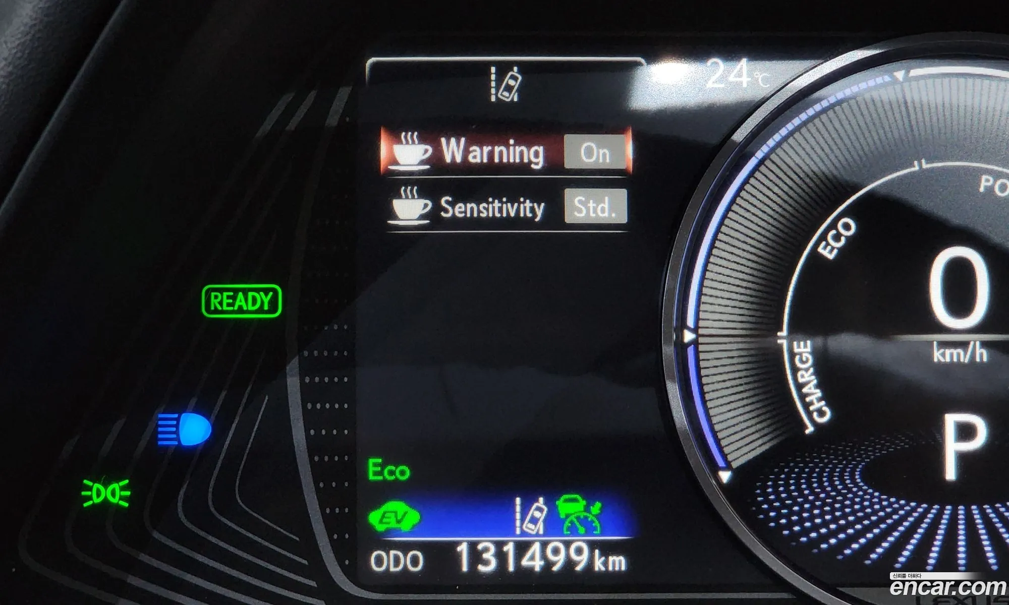 Lexus UX250h 2019 JTHY6JBH9K2008985 — 11