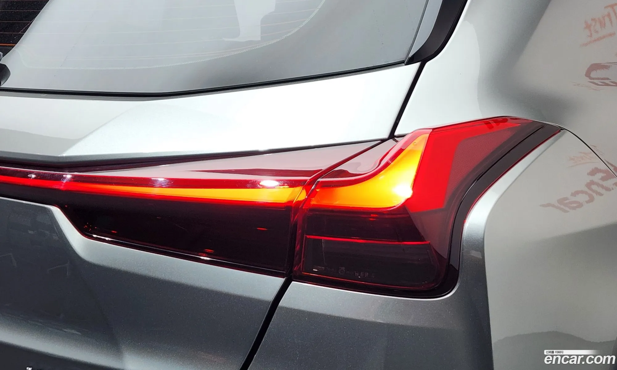Lexus UX250h 2019 JTHY6JBH9K2008985 — 29
