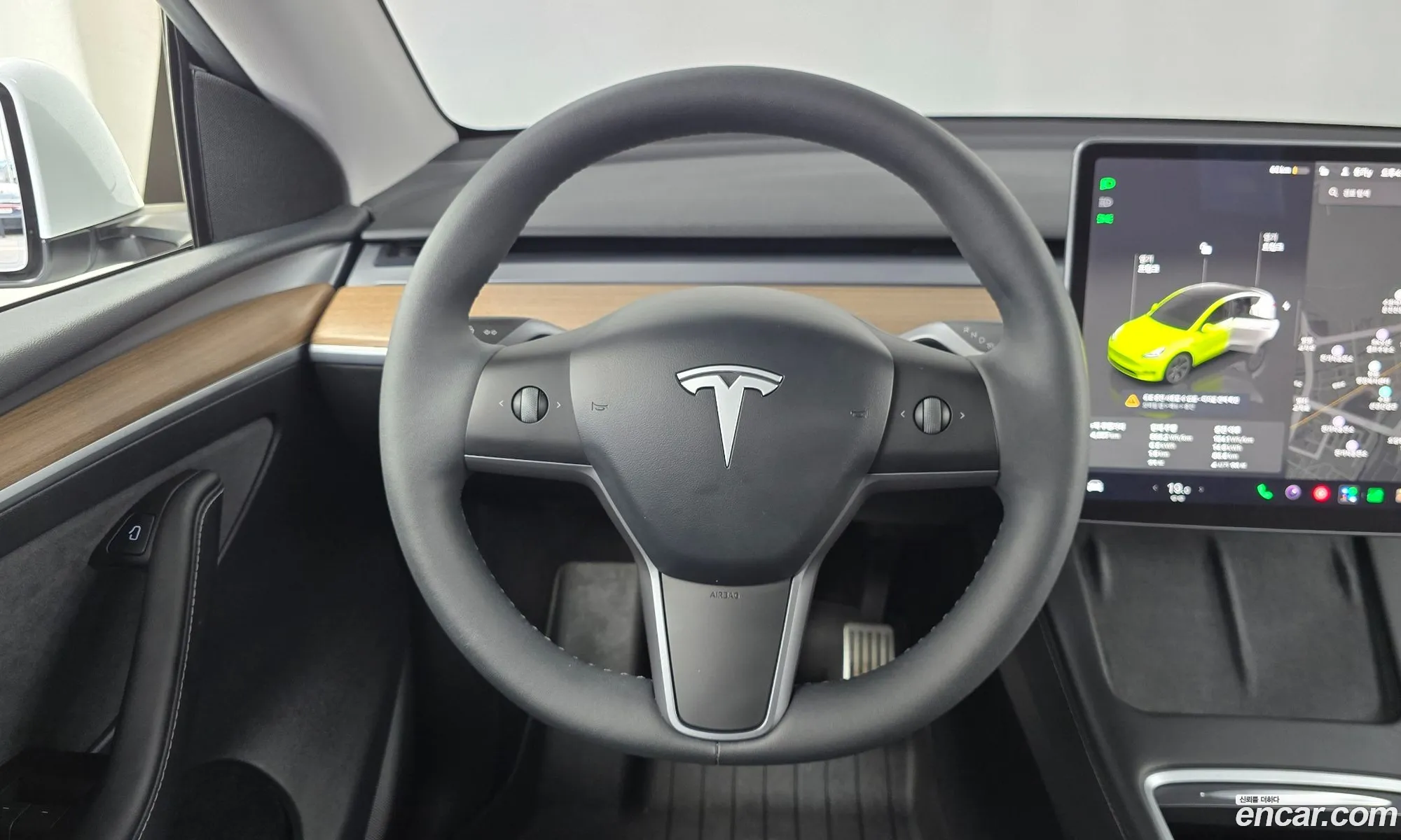 Tesla Model Y 2024 — 20