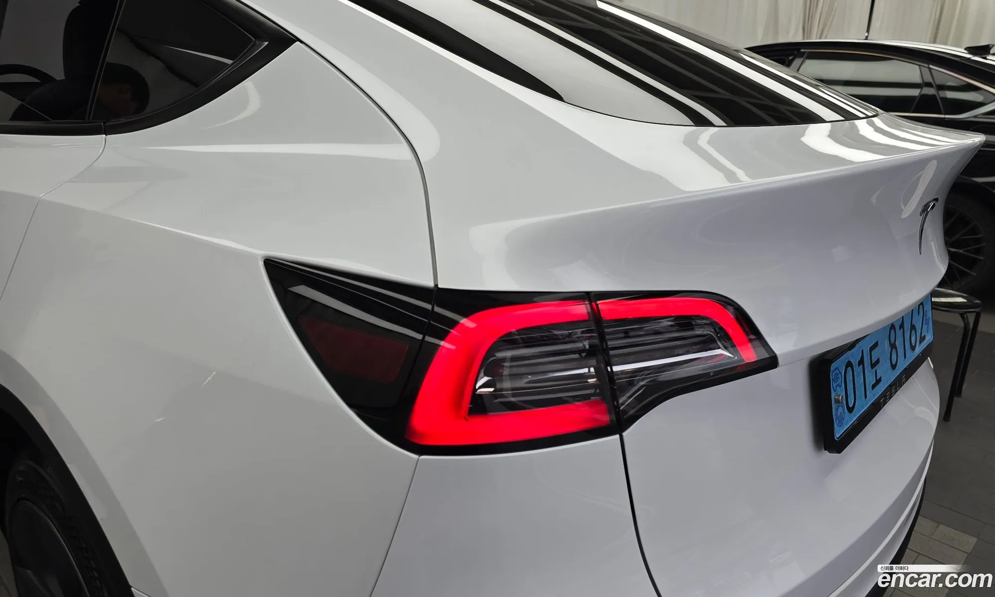Tesla Model Y 2024 — 34
