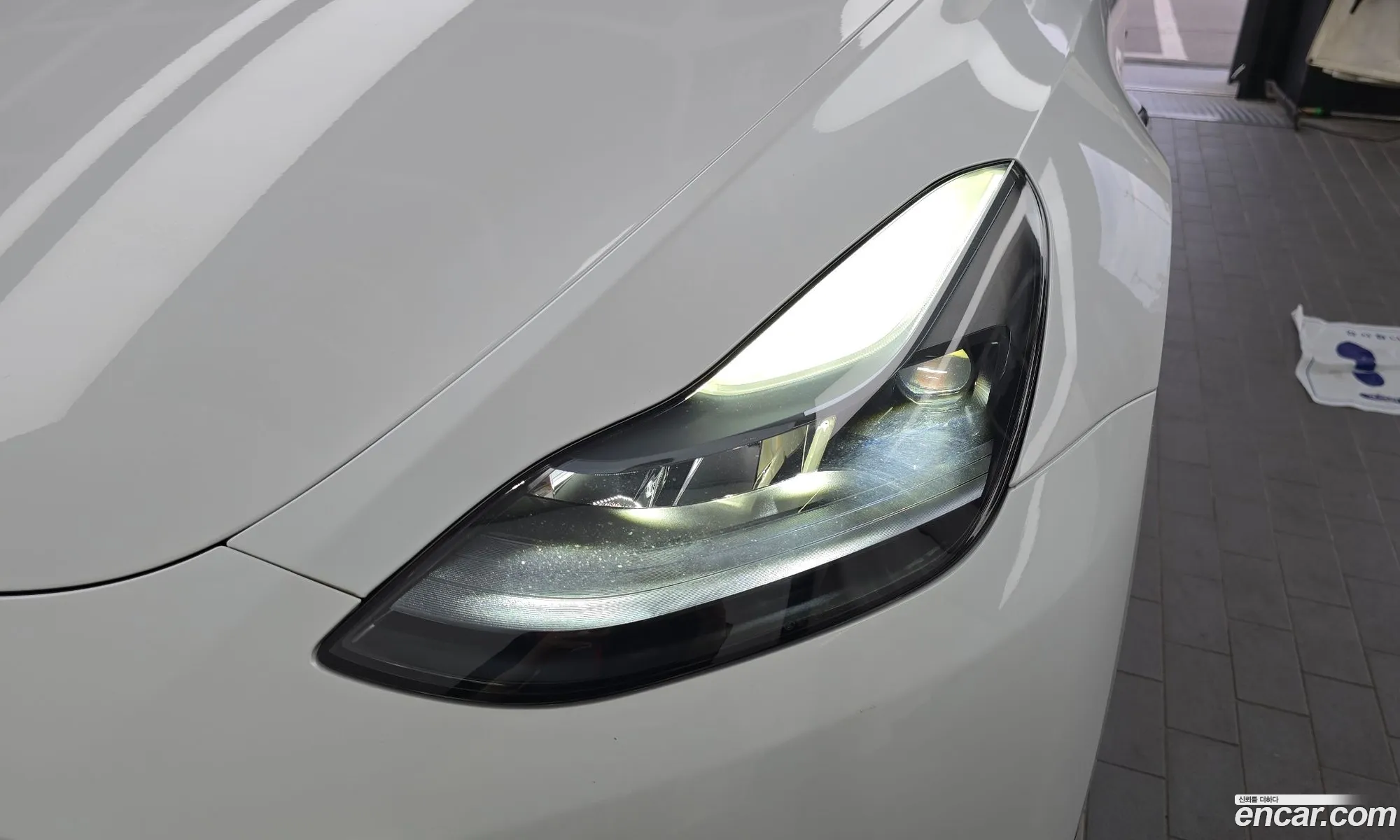 Tesla Model Y 2024 — 11