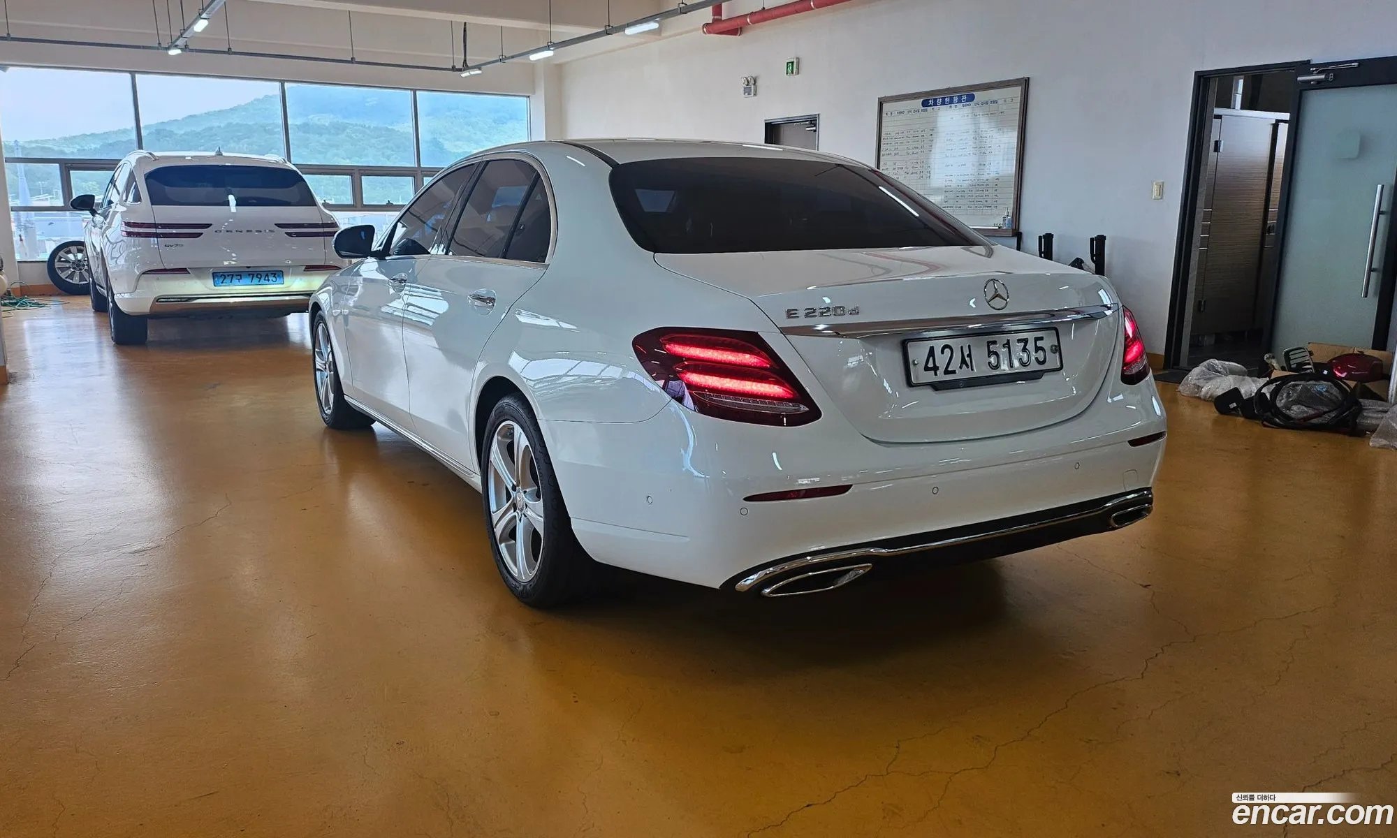 Mercedes-Benz E-Class W213 2017 — 10