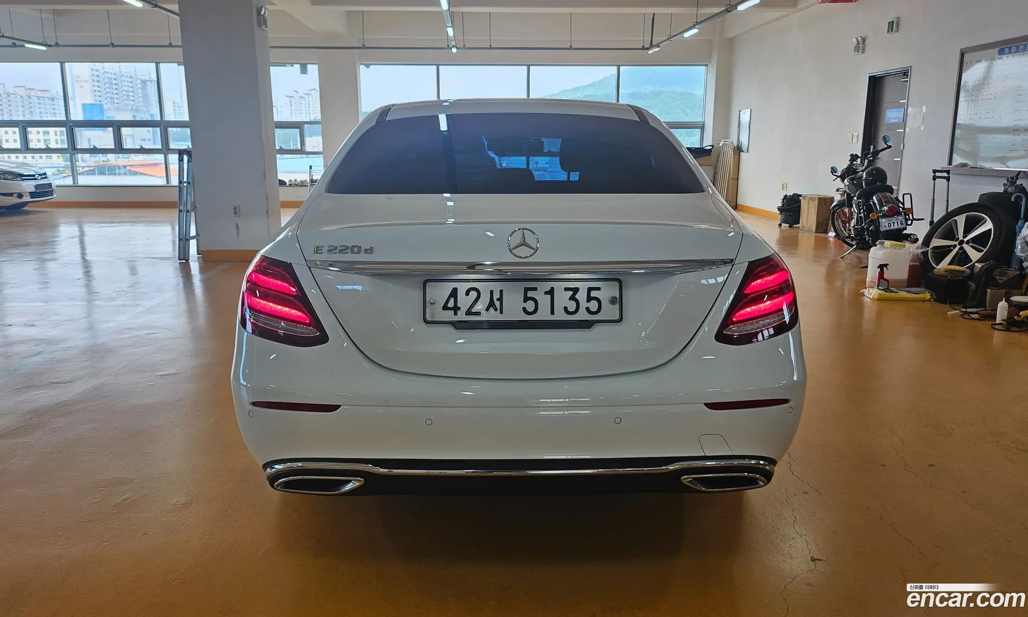 Mercedes-Benz E-Class W213 2017 — 15