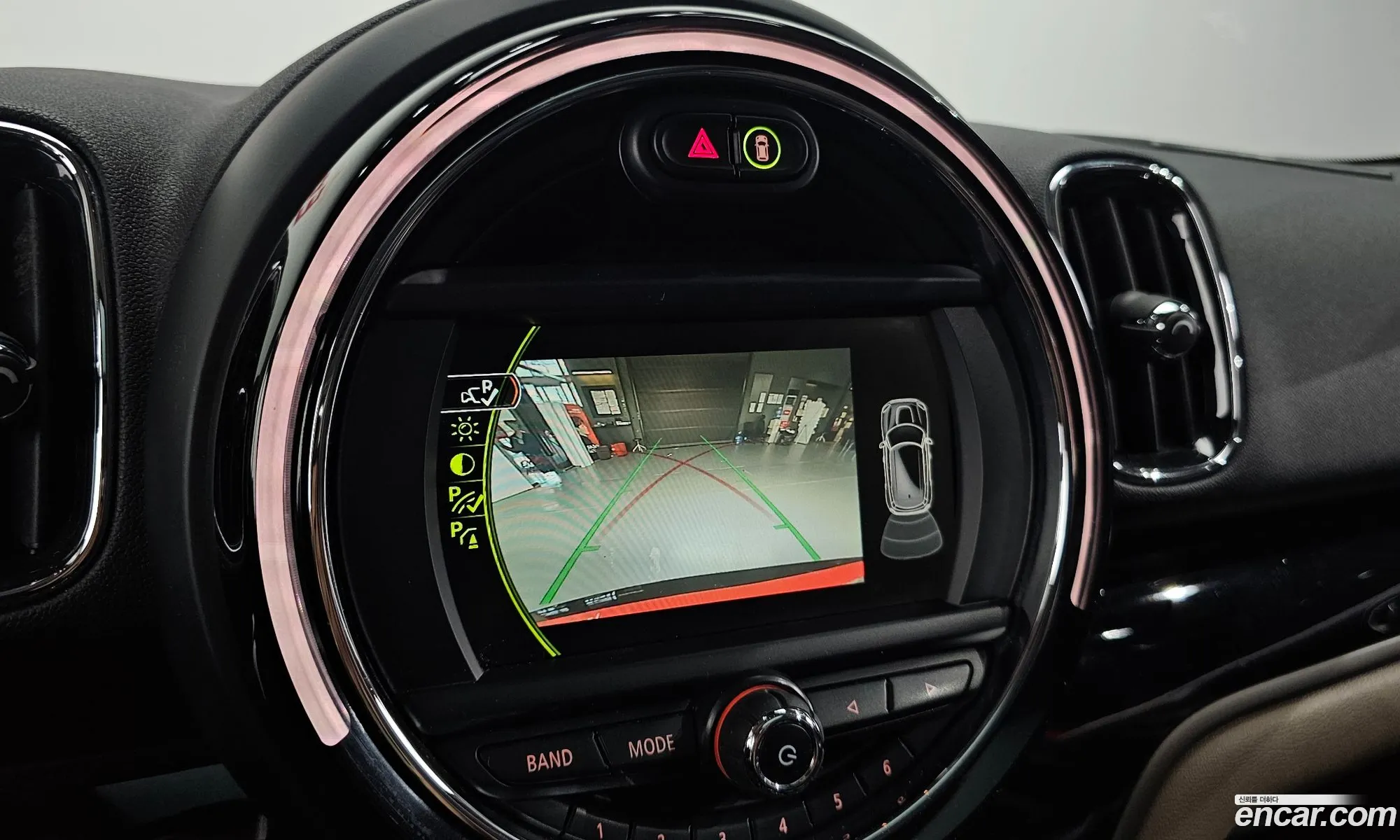 Mini Cooper D Countryman 2017 WMWYU1109J3D18209 — 32
