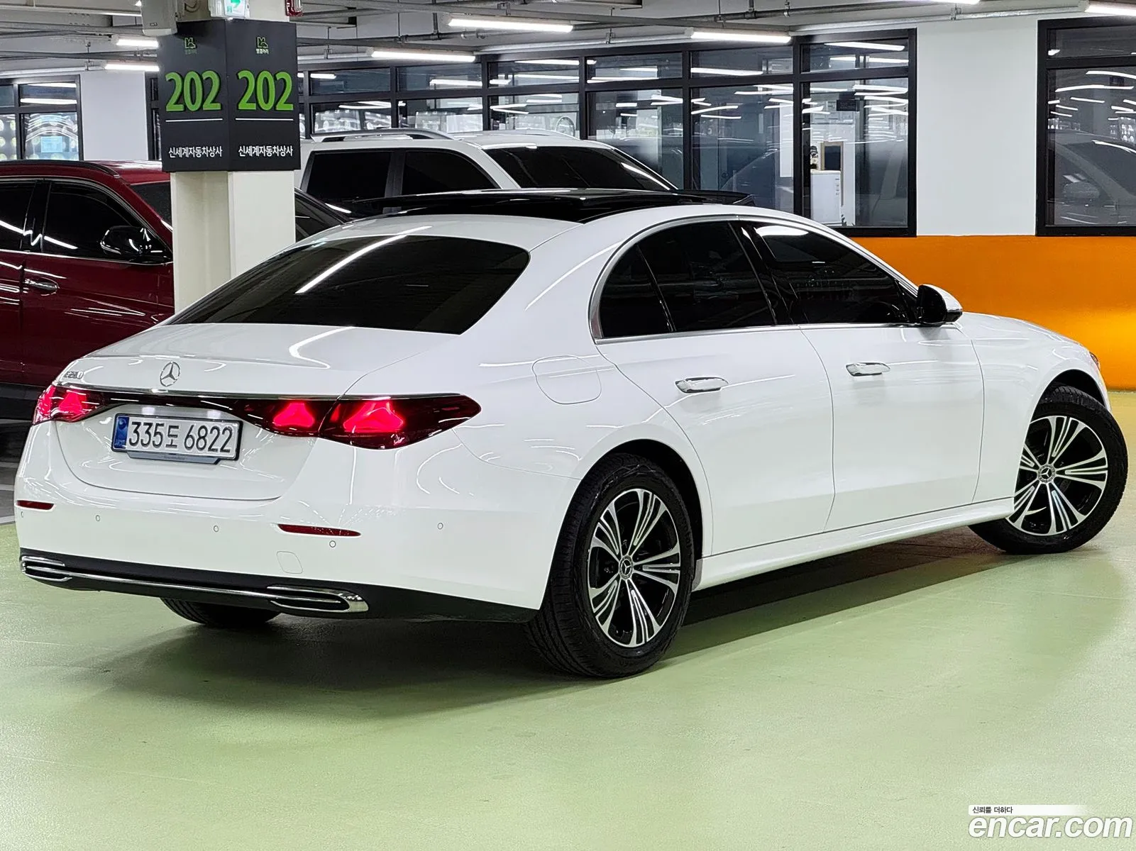 Mercedes-Benz E-Class W214 2025 — 17