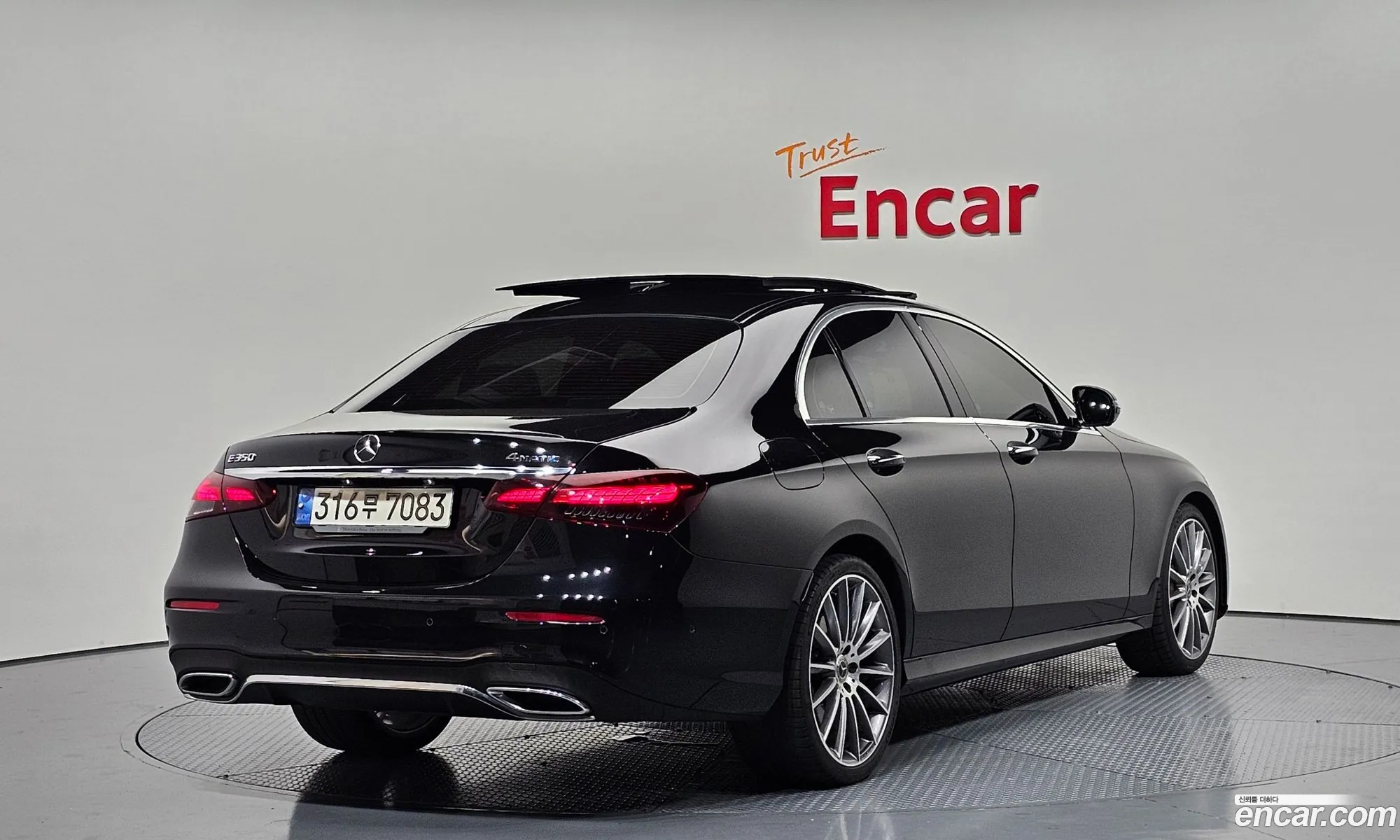 Mercedes-Benz E-Class W213 2022 — 18