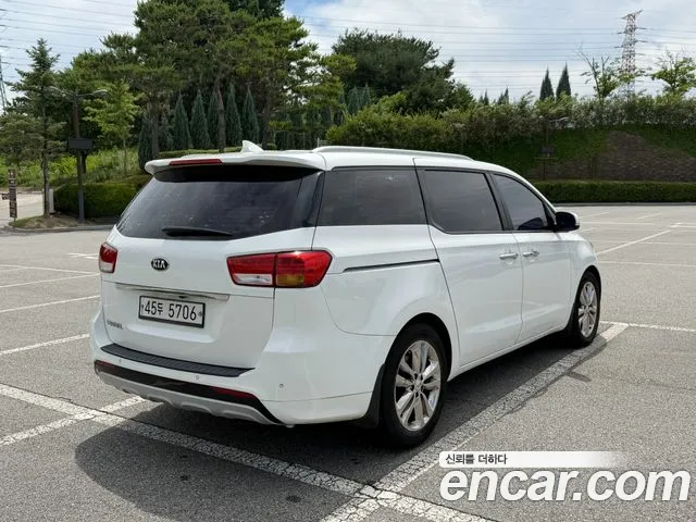 Kia Carnival 2015 — 3