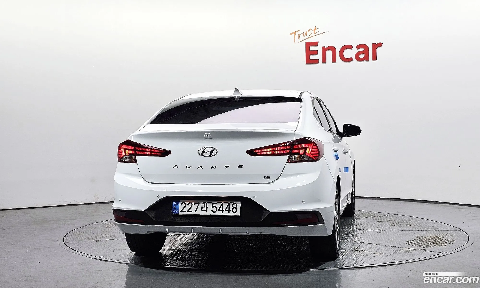 Hyundai Elantra AD 2019 — 3