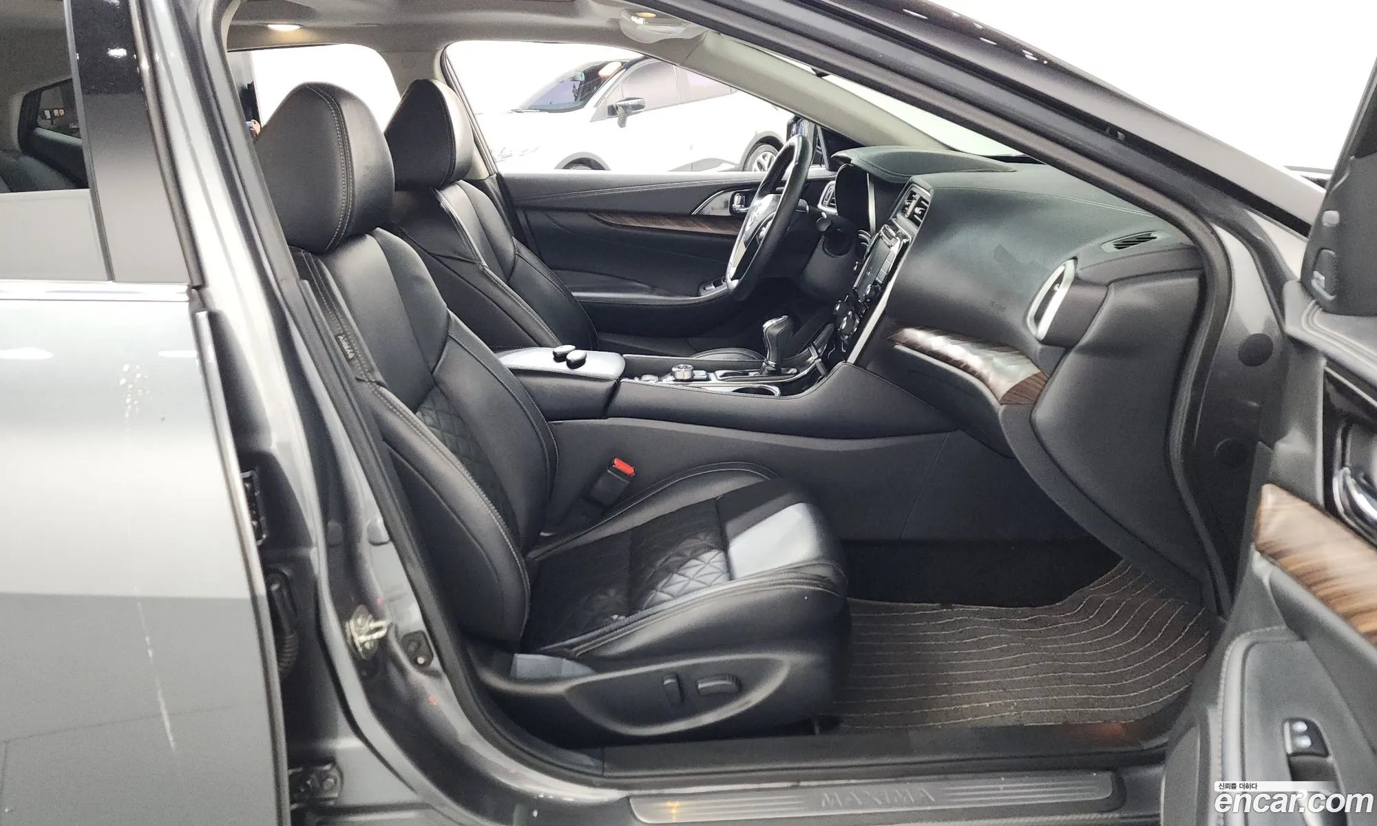 Nissan Maxima 2017 1N4AA6AP8HC417494 — 19