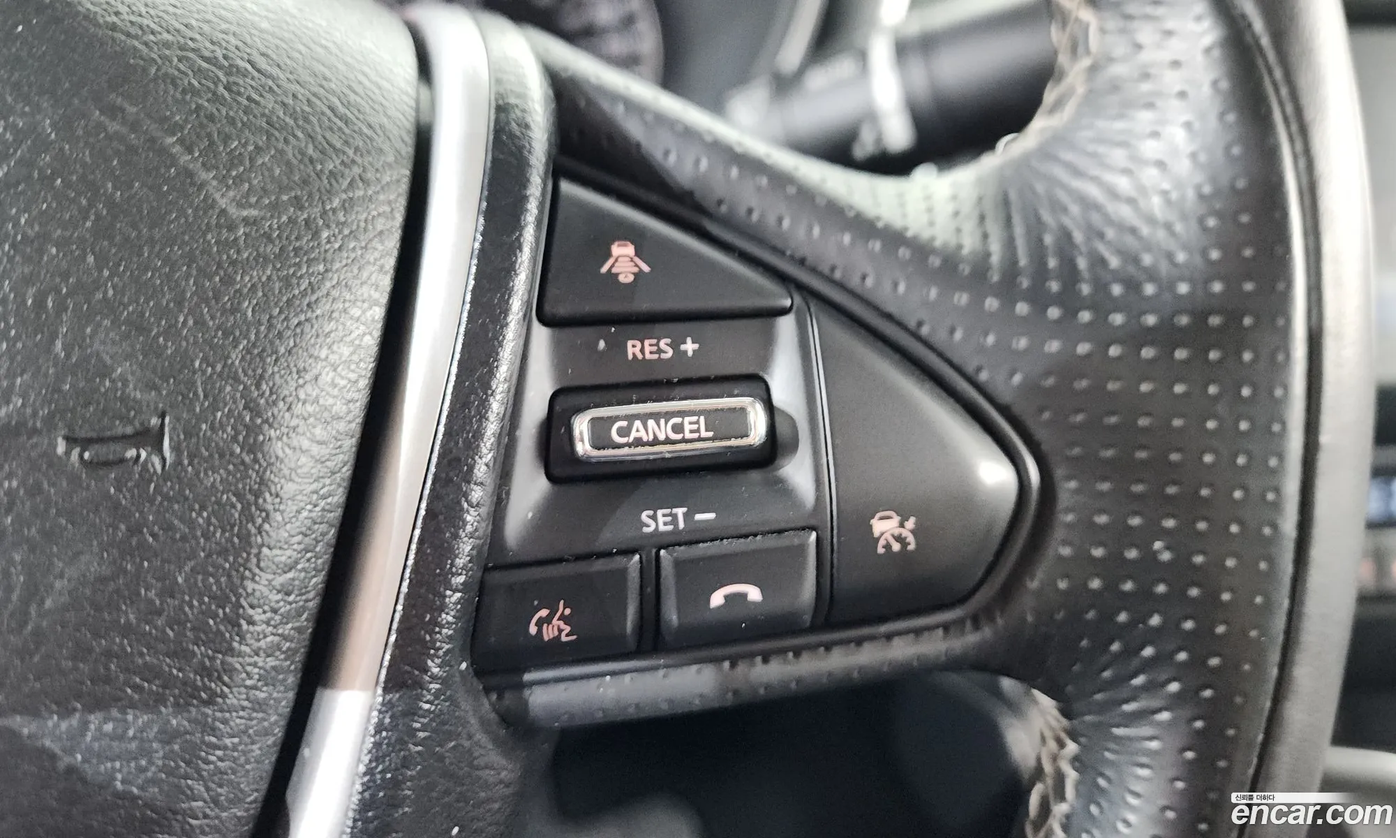 Nissan Maxima 2017 1N4AA6AP8HC417494 — 13