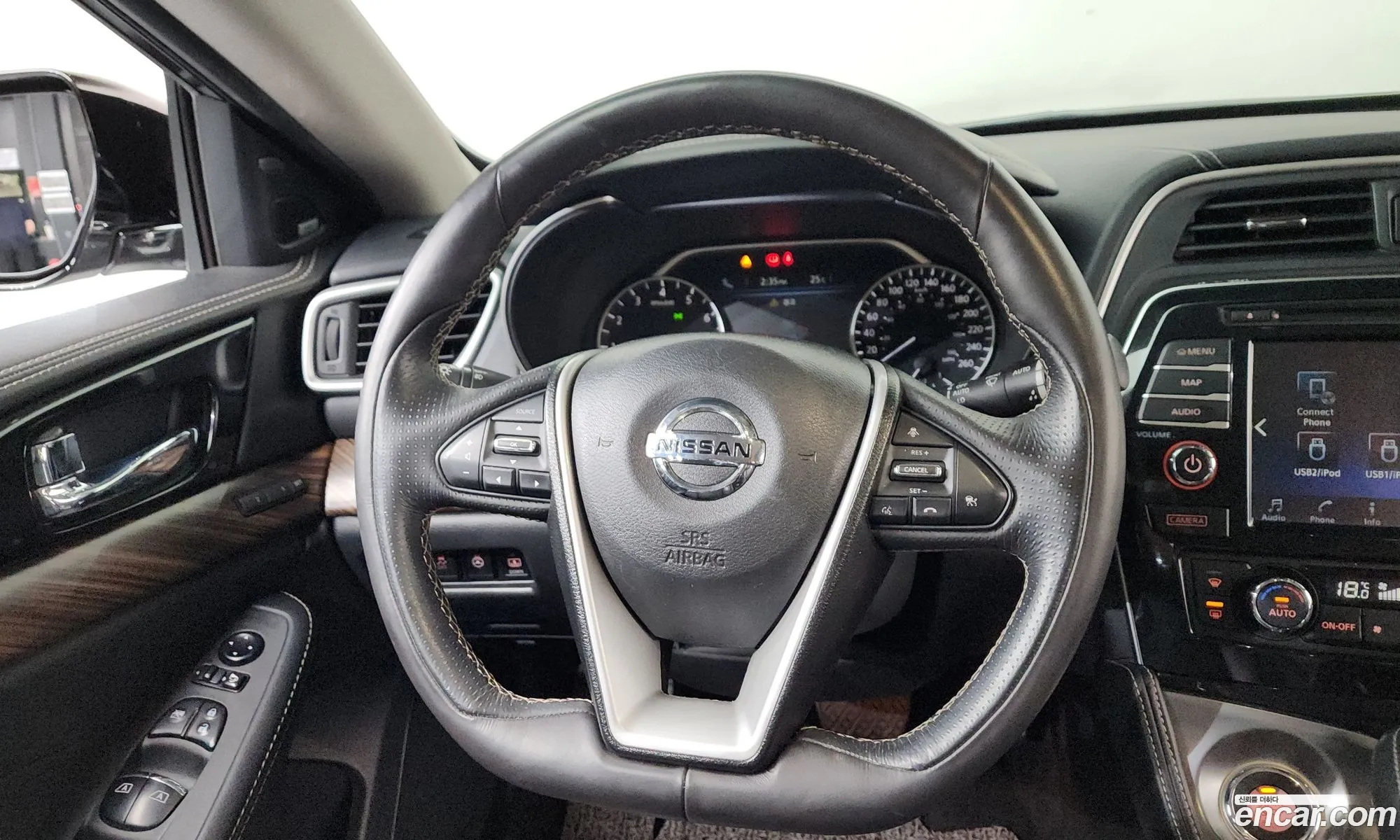 Nissan Maxima 2017 1N4AA6AP8HC417494 — 16