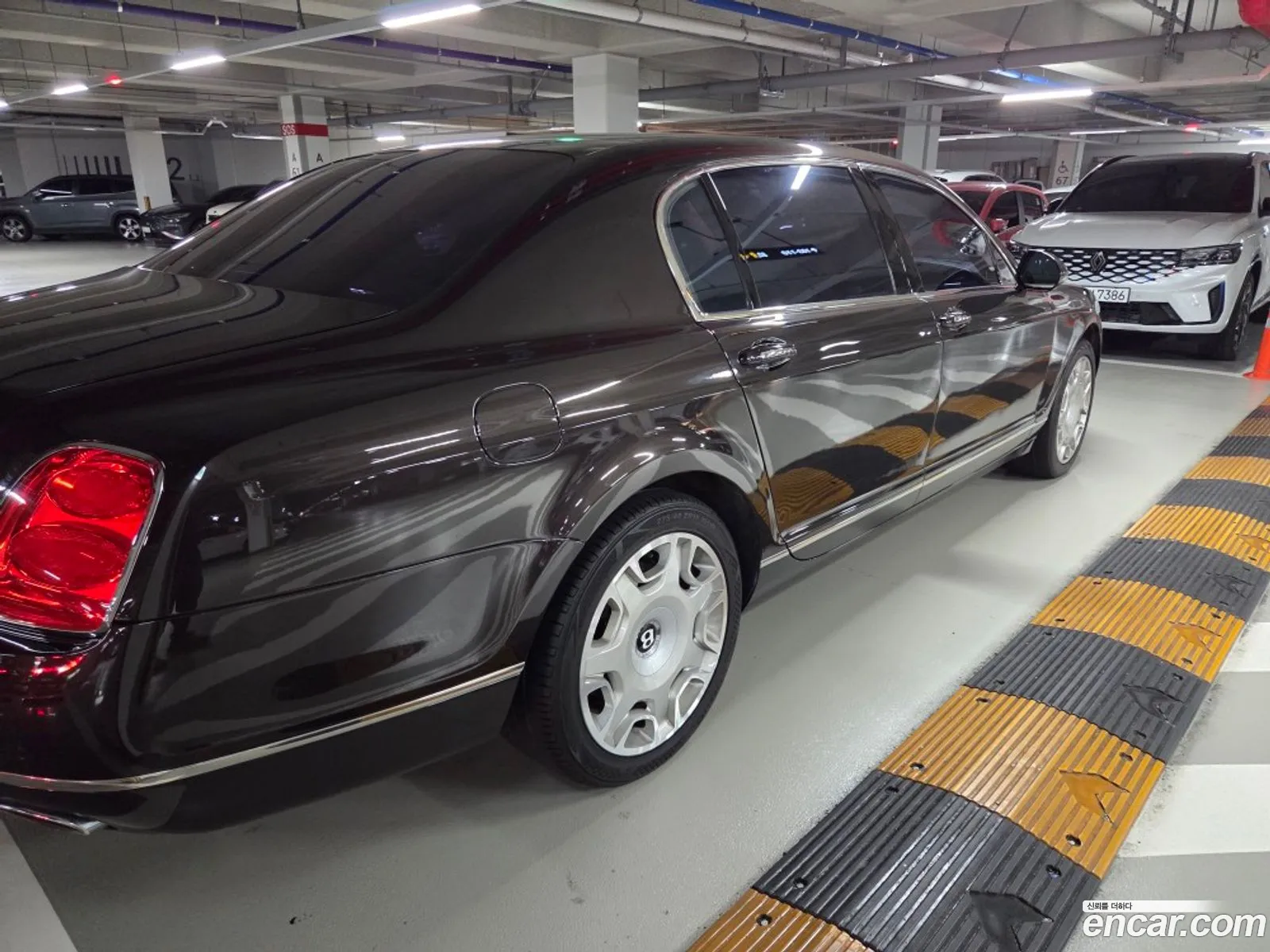 Bentley Flying Spur 2011 — 3