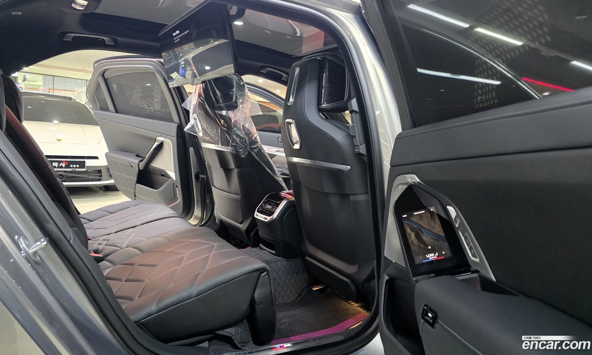 BMW 7 Series 2024 — 16