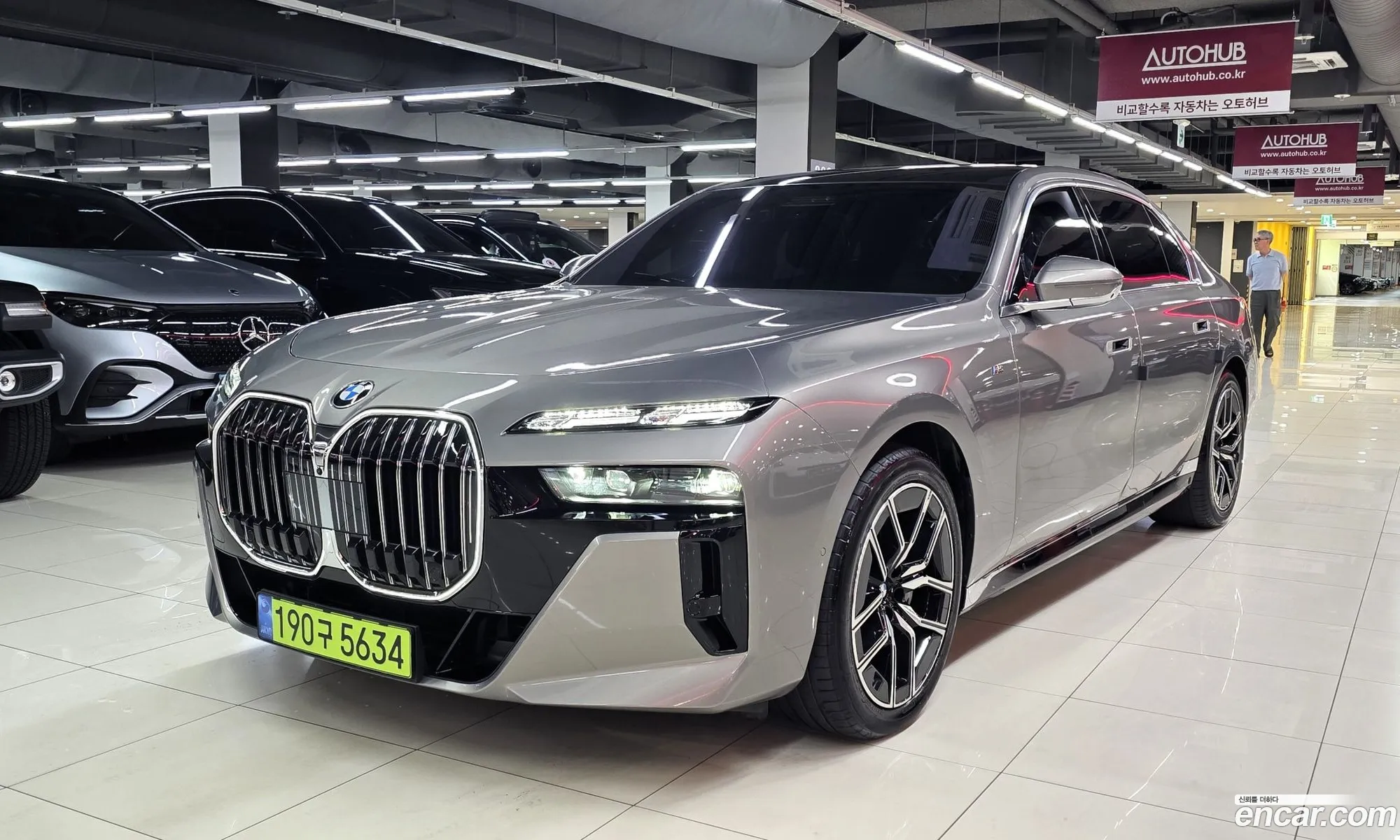 BMW 7 Series 2024 — 8