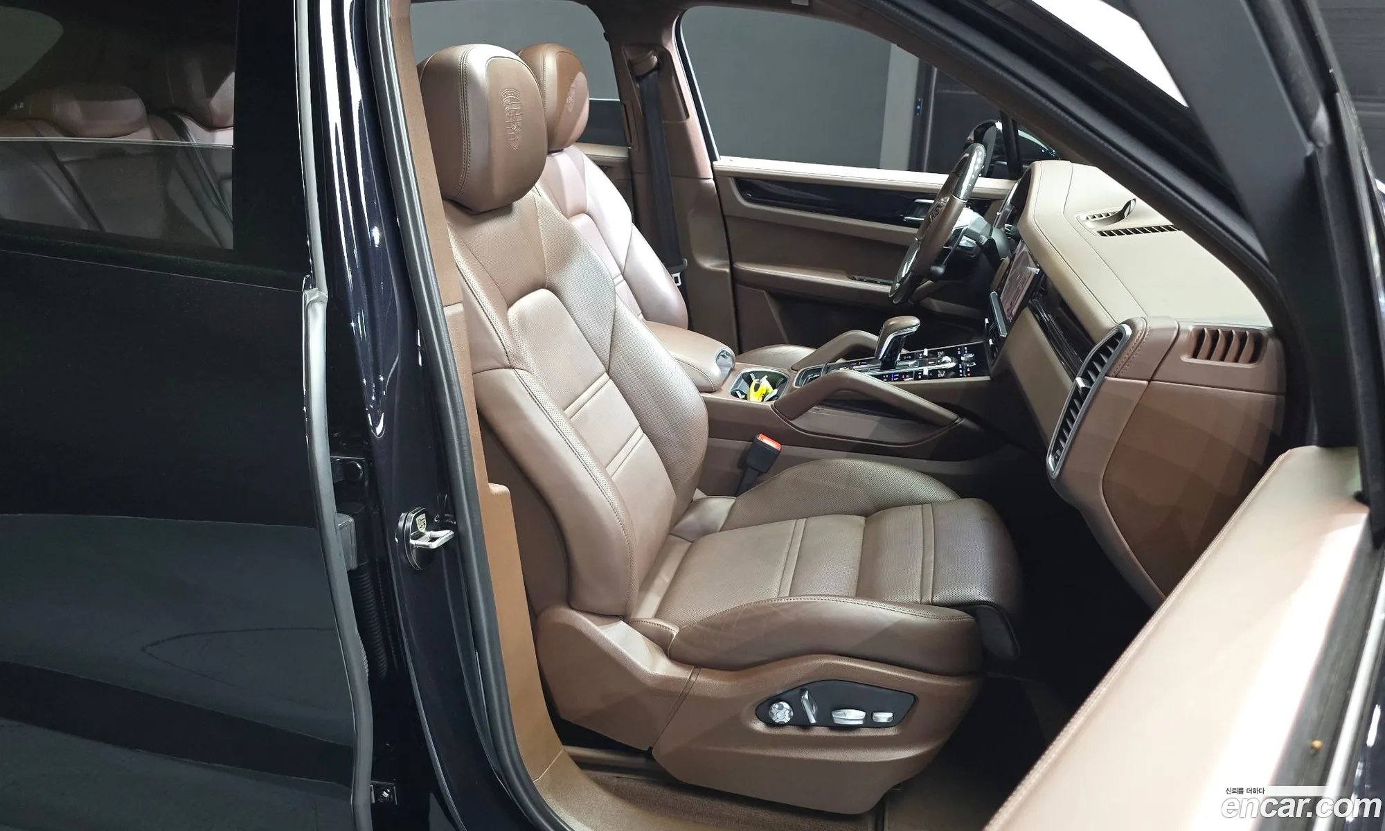 Porsche Cayenne 2020 — 32