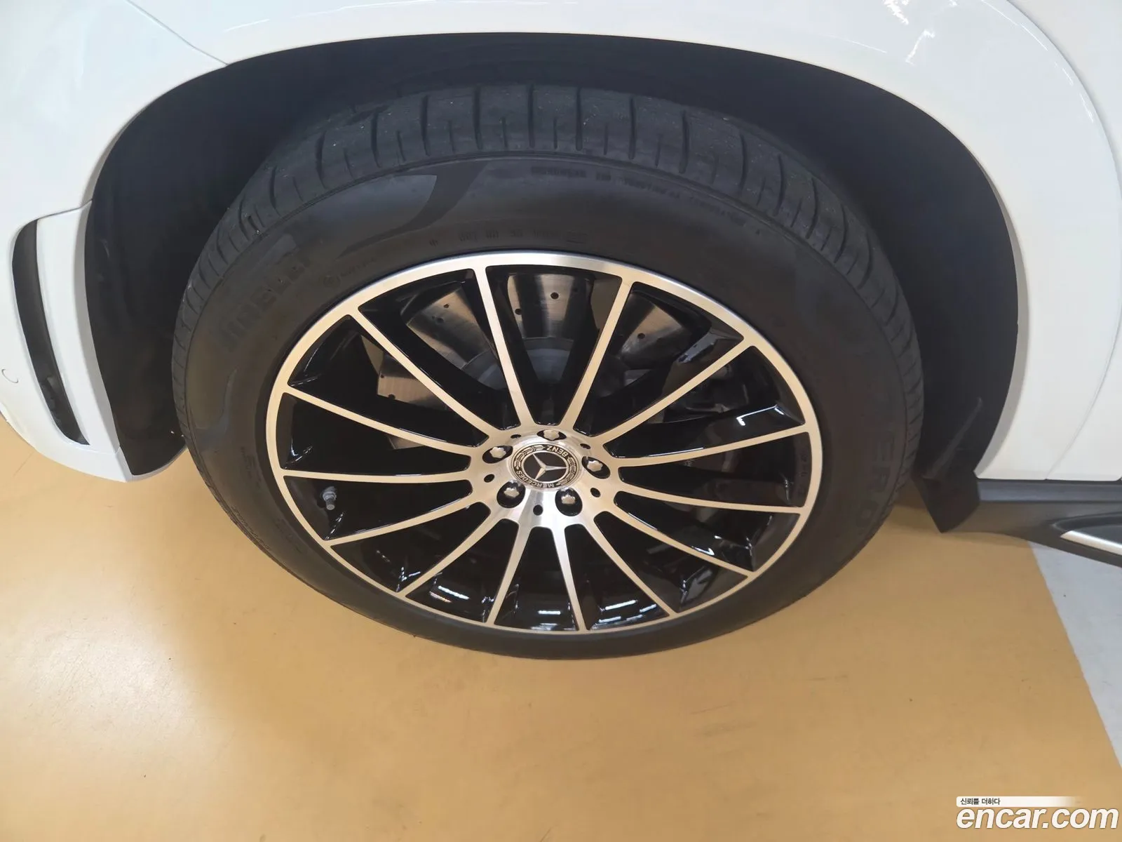 Mercedes-Benz GLE-Class W167 2023 — 16