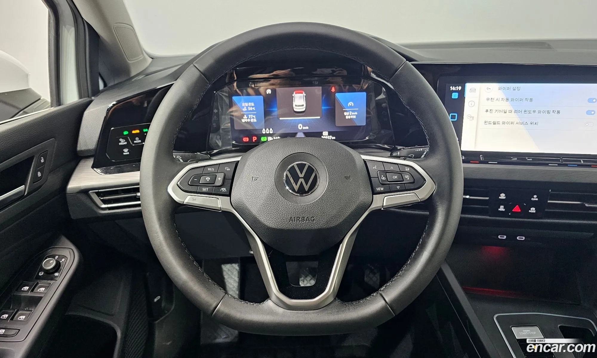 Volkswagen Golf 8th Gen 2022 — 9