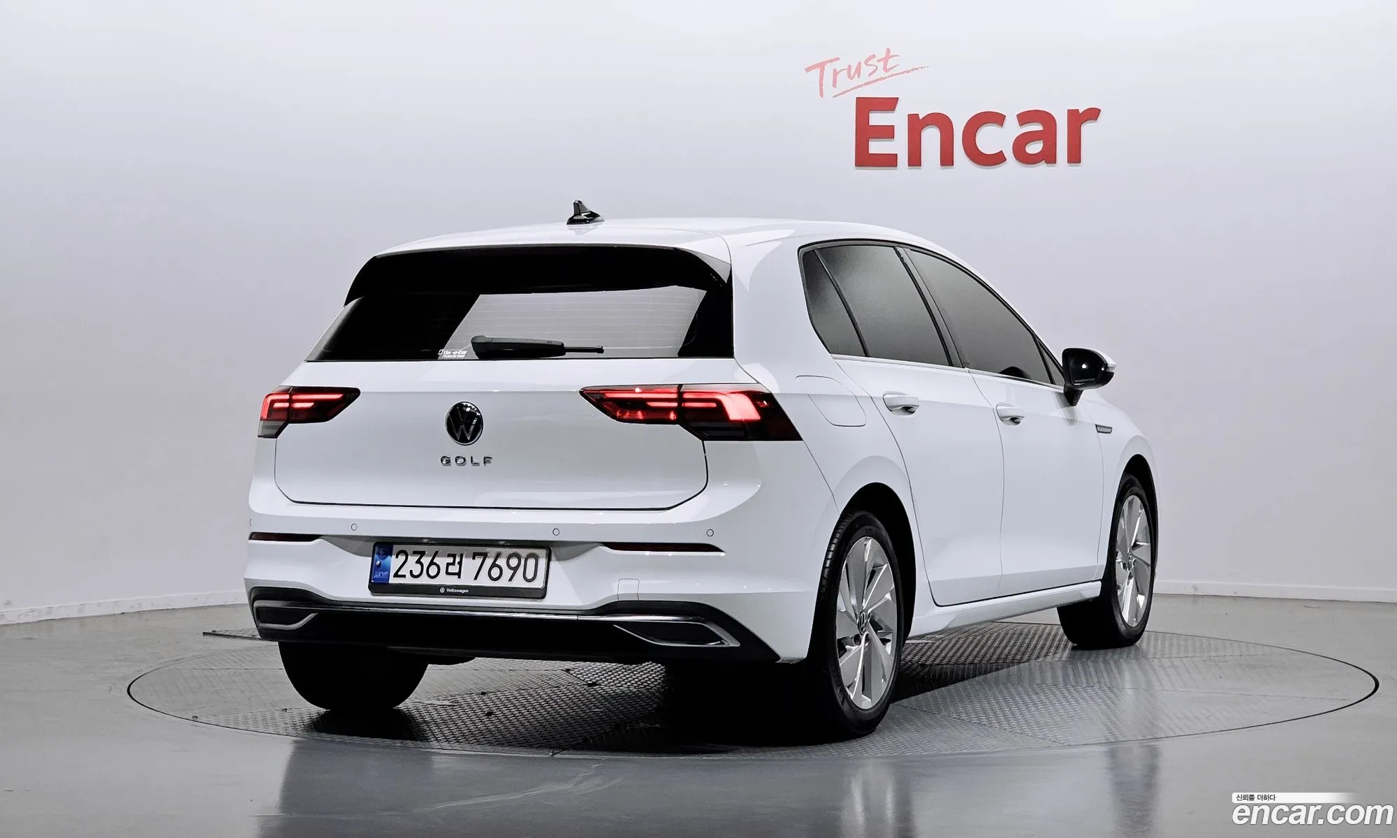 Volkswagen Golf 8th Gen 2022 — 21