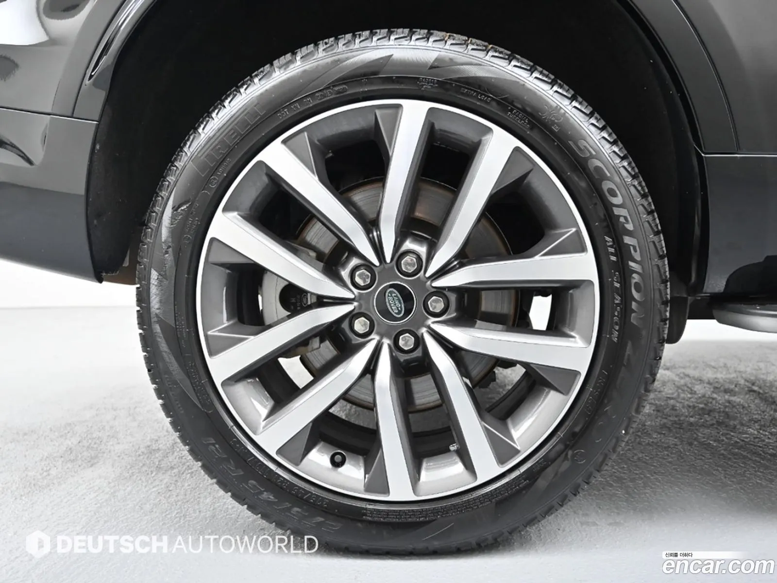 Land Rover Discovery 5 2022 — 14