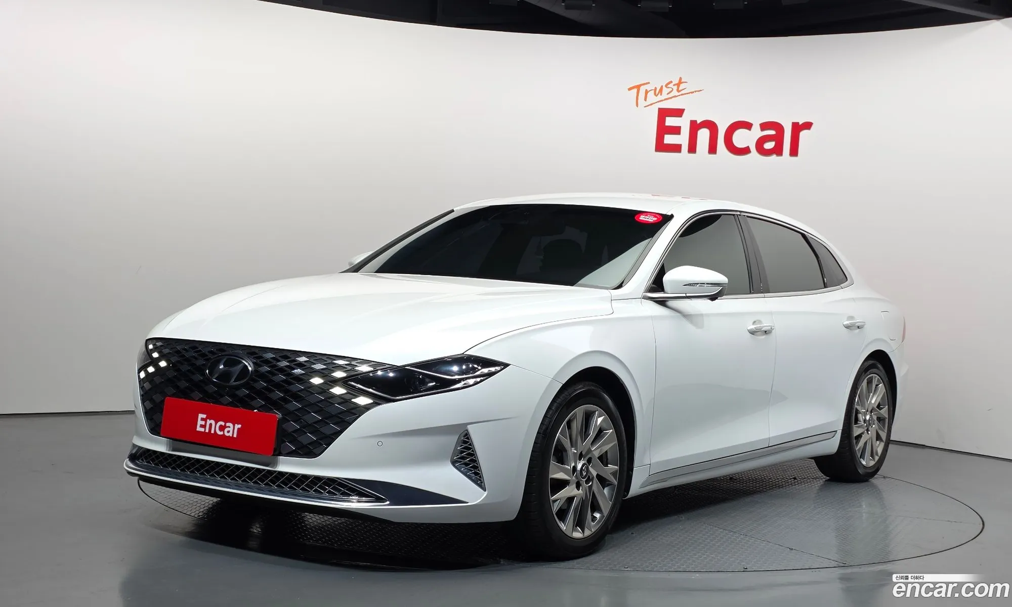 Hyundai Grandeur IG Hybrid 2021 — 3