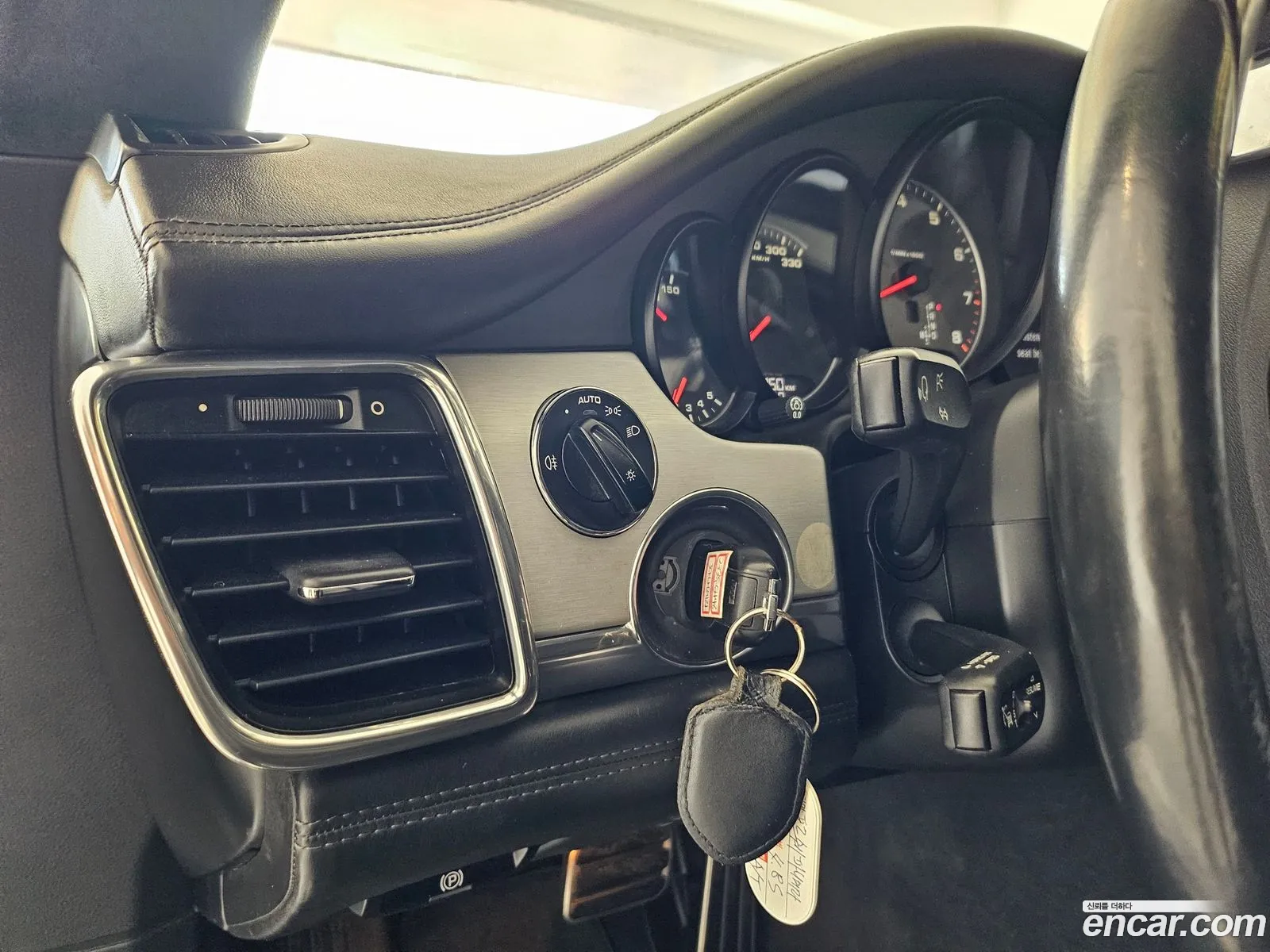 Porsche Panamera 2010 — 19