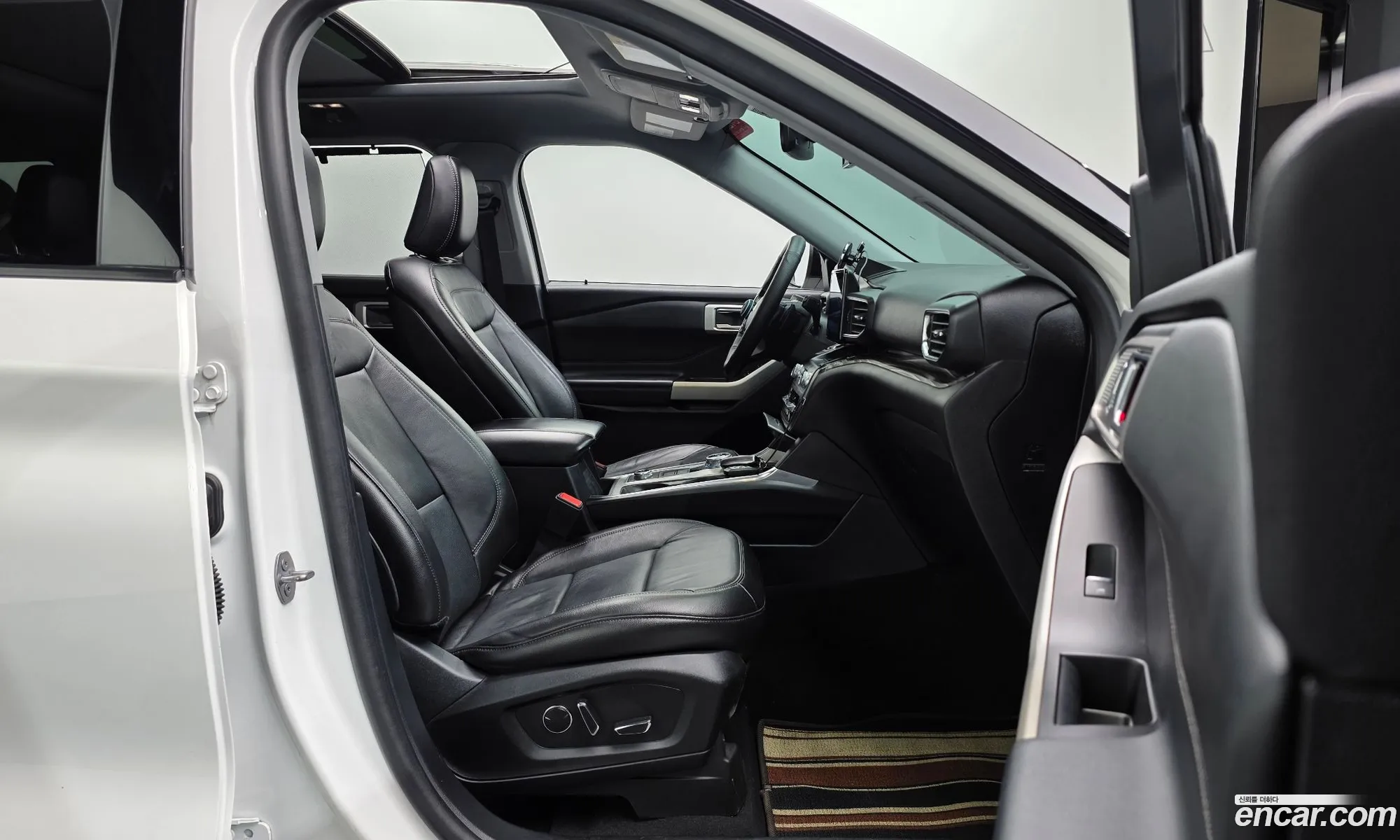 Ford Explorer 6th Gen 2020 1FMSK8FH9LGC69961 — 16