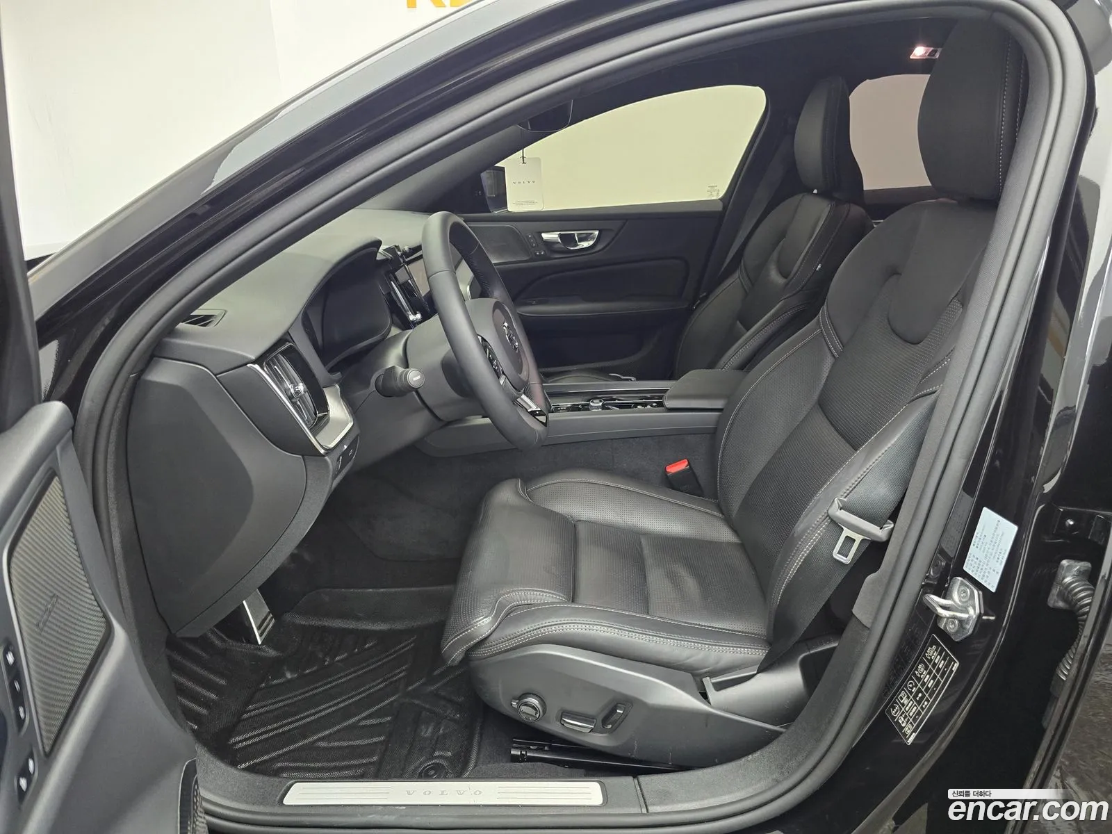 Volvo S60 2022 — 16