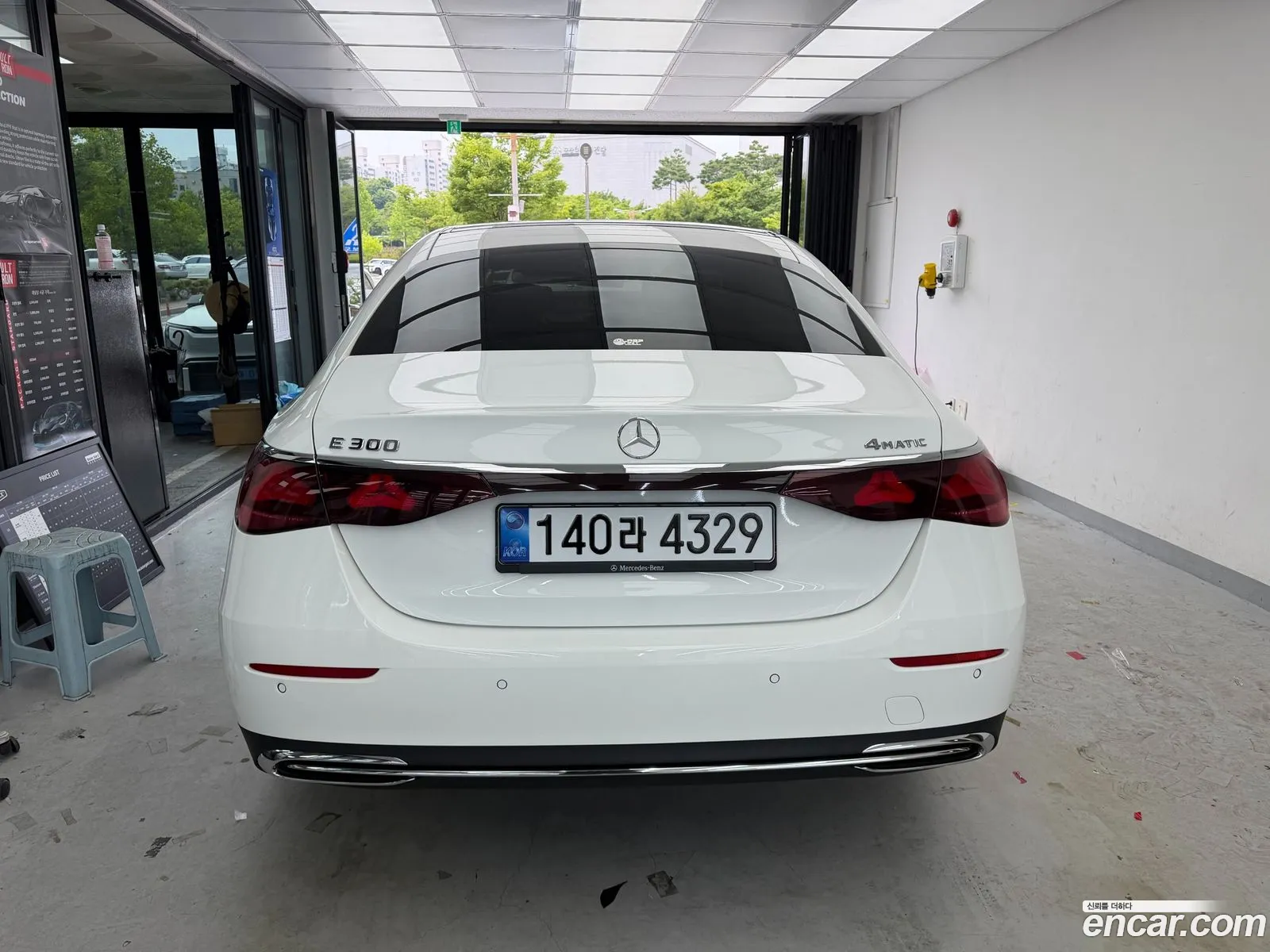 Mercedes-Benz E-Class W214 2026 — 15