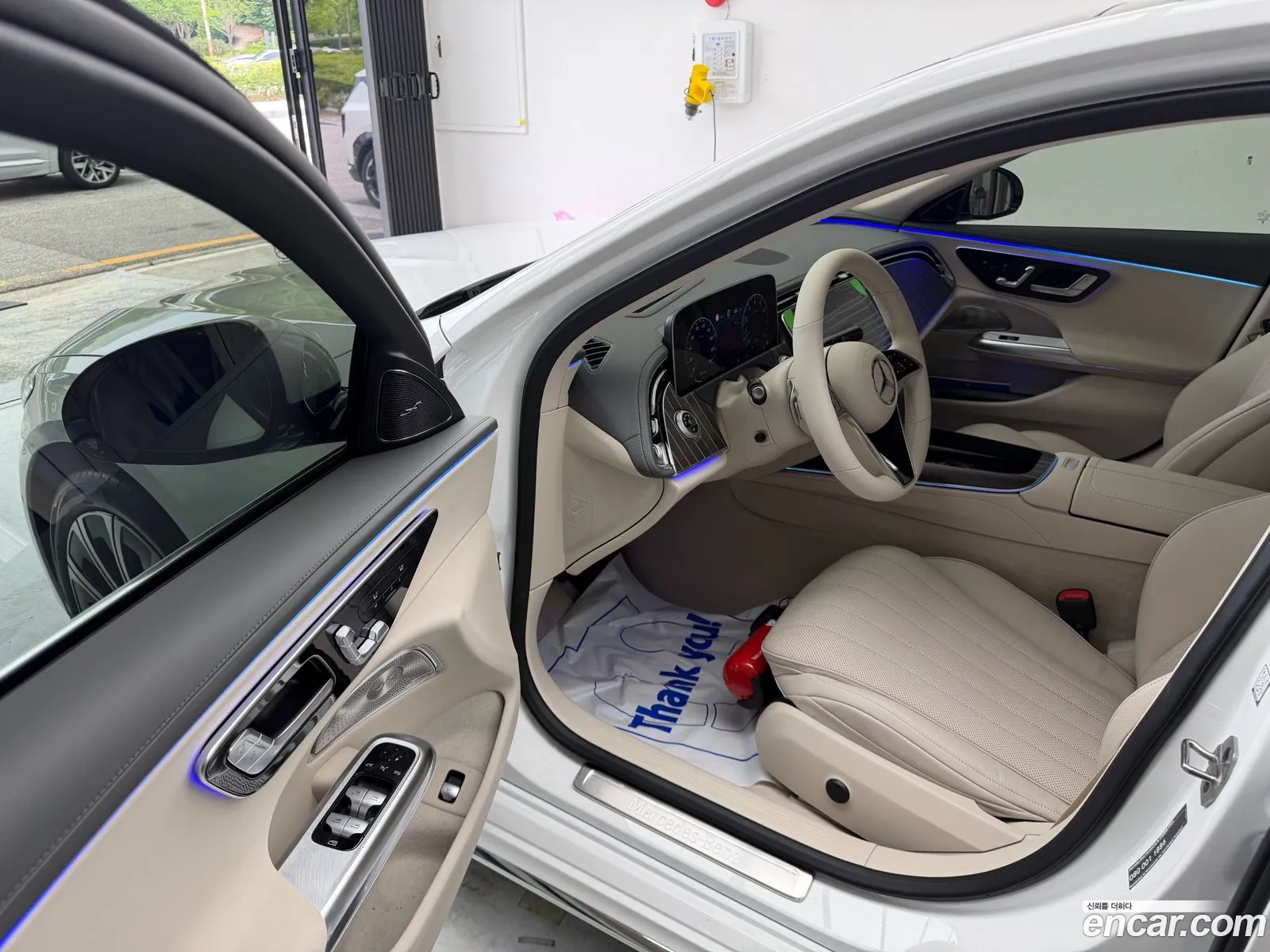 Mercedes-Benz E-Class W214 2026 — 16