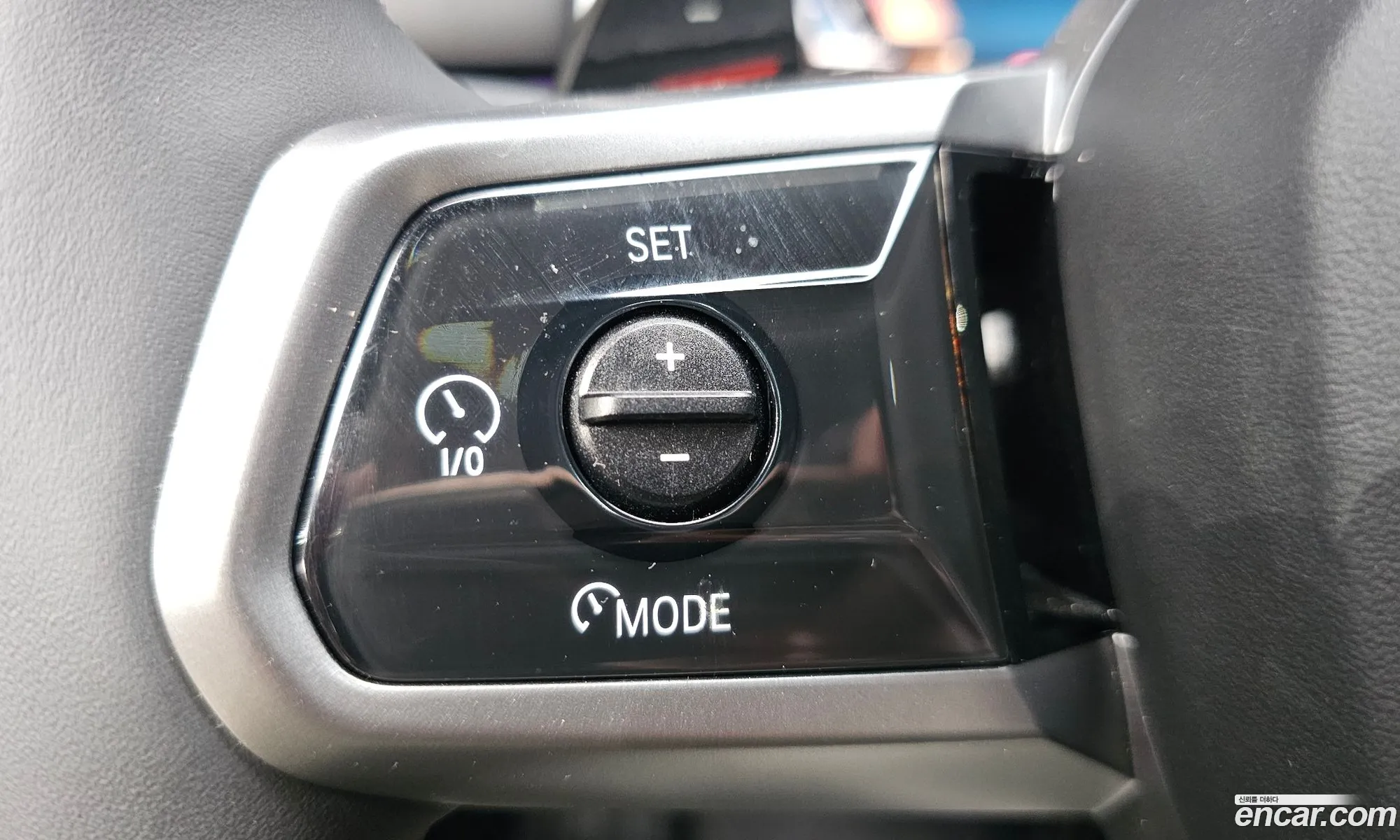 BMW 5 Series 2025 — 33